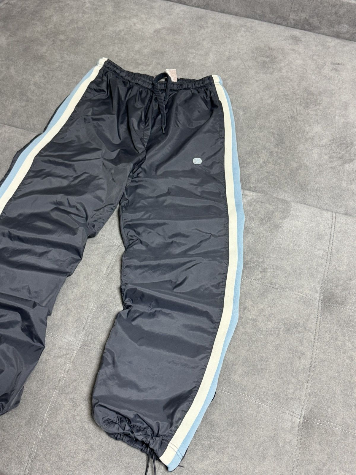 Nike Vintage Nike Nylon Swoosh Y2K Baggy Pants Sweatpants Size XL Size US 34 / EU 50 - 8 Thumbnail