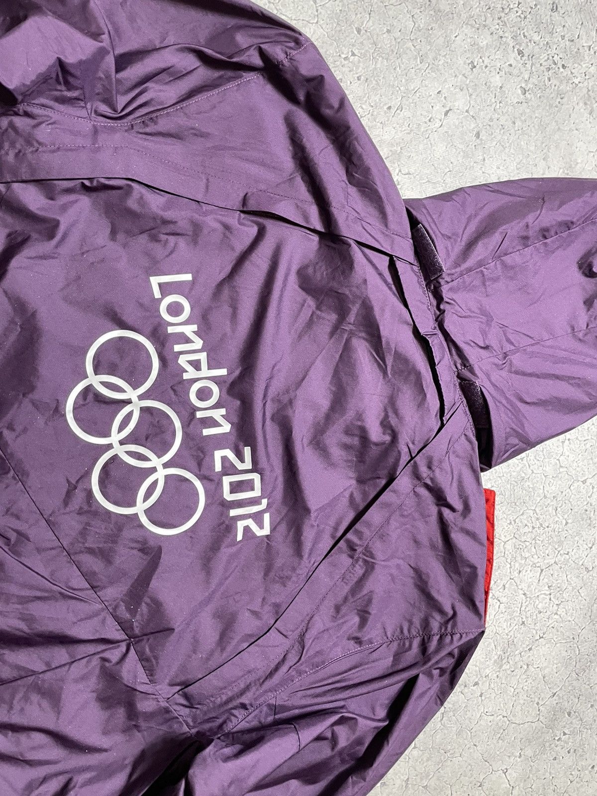 Adidas New Adidas London 2012 Big Logo Y2K Nylon Jacket Size US S / EU 44-46 / 1 - 15 Thumbnail