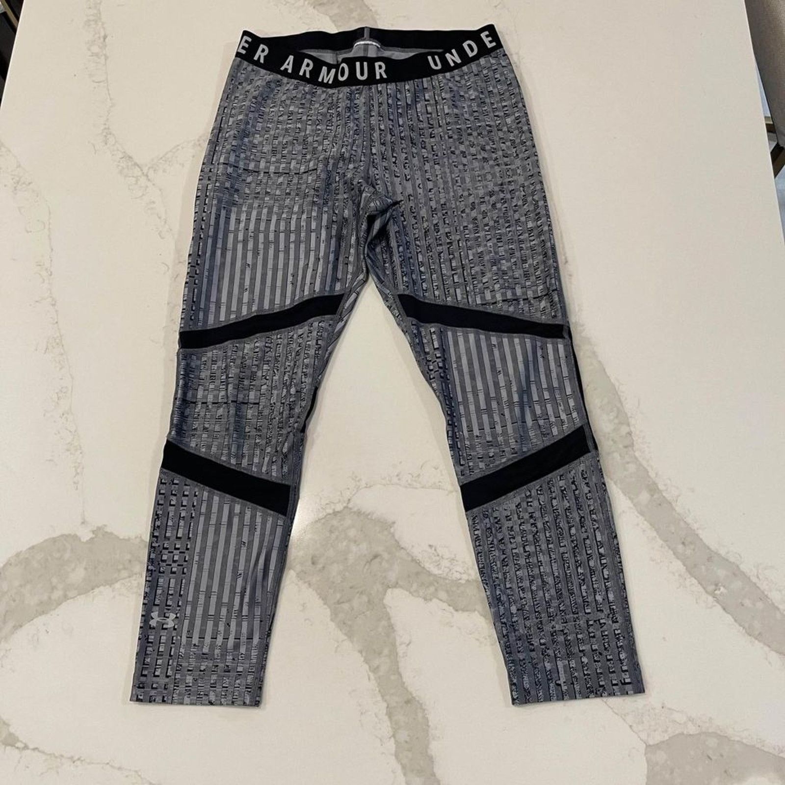 Under Armour Under Armour UA Cool Switch Crop Leggings Gray Womens Medium Size 30" / US 8 / IT 44 - 1 Thumbnail