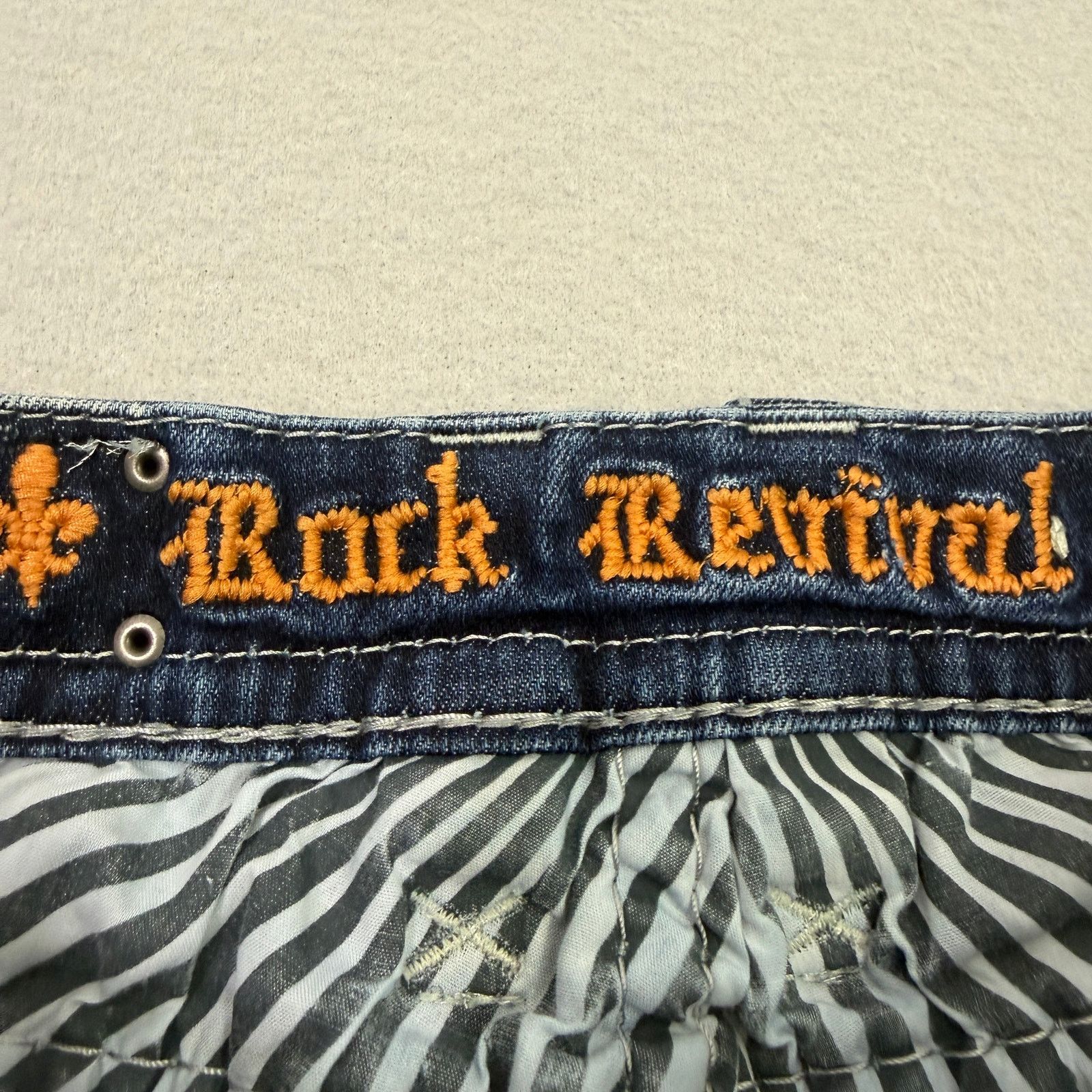 Rock Revival Rock Revival Ruella Easy Capri Jeans Womens 28 (Fits 28x25) Size 28" / US 6 / IT 42 - 4 Thumbnail