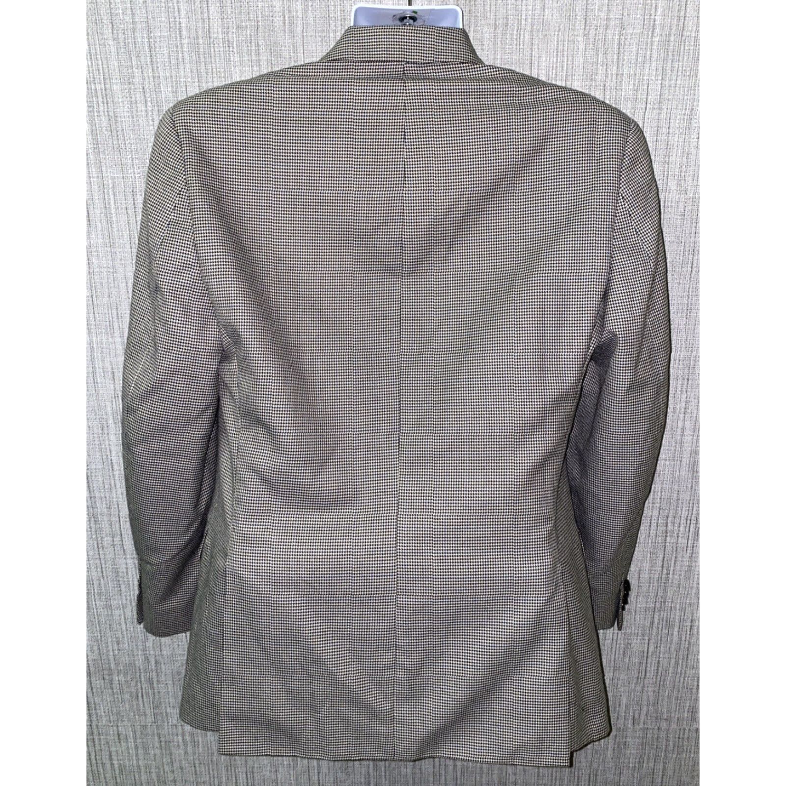 Michael Kors Michael Kors Mens Black/White 2 Button Sport Coat Size 40 Mens Sport Coat Regular Black White 2 Button Georgia? (Oops) Size US XXS / EU 40 - 4 Thumbnail
