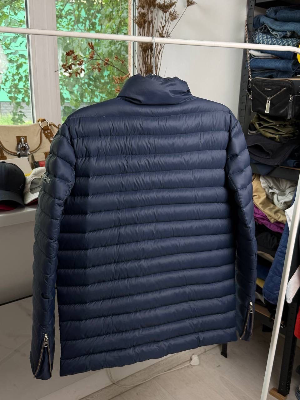 True Religion True Religion Lightweight Puffer Jacket Navy Blue - Size L Size US L / EU 52-54 / 3 - 9 Thumbnail