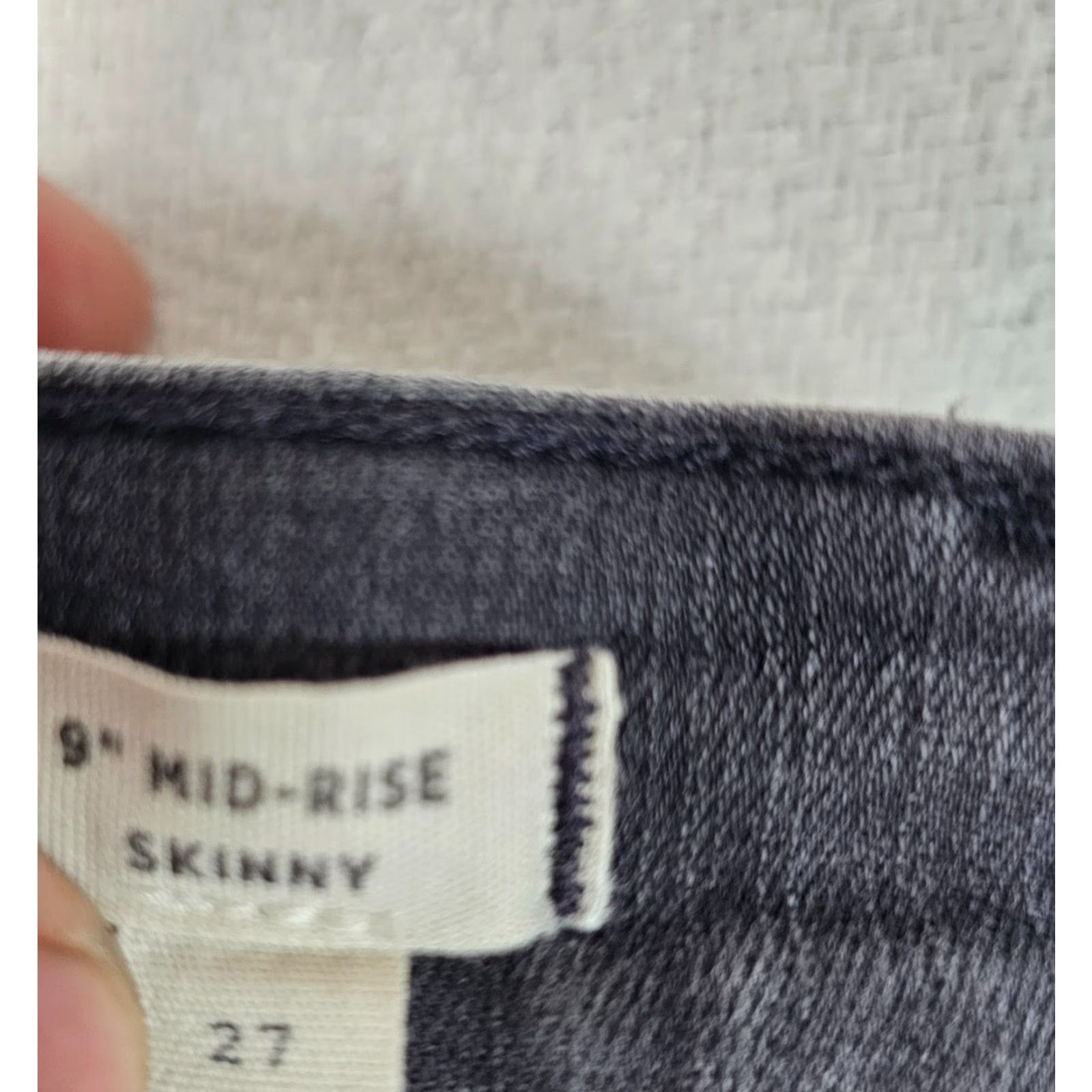 Madewell Madewell Women's Distressed Mid Rise Skinny Jeans Size 27 Black Classic Size 27" / US 4 / IT 40 - 4 Thumbnail