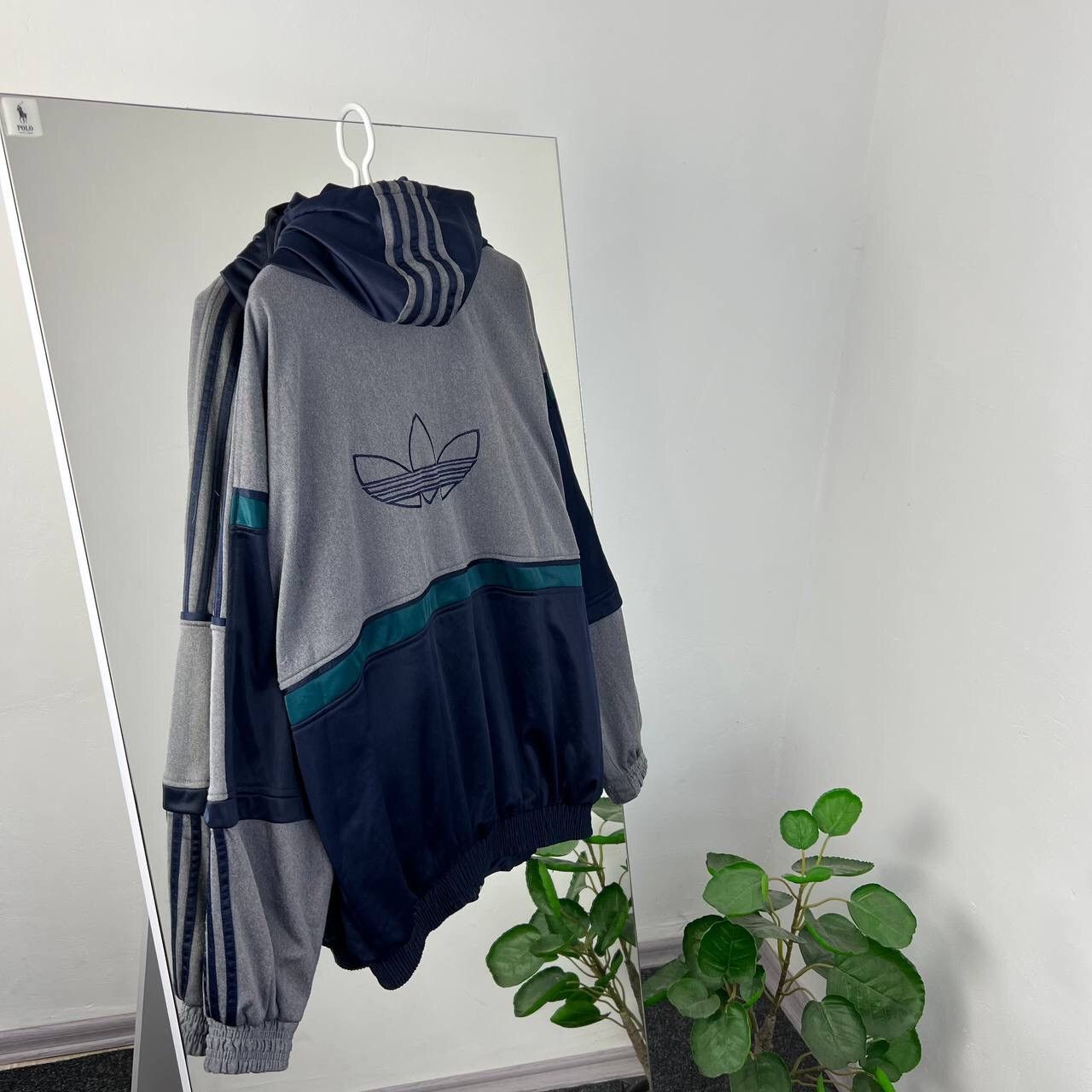 Adidas Adidas Vintage Light Jacket Big Logo Y2K Style Hooded Size US L / EU 52-54 / 3 - 2 Thumbnail