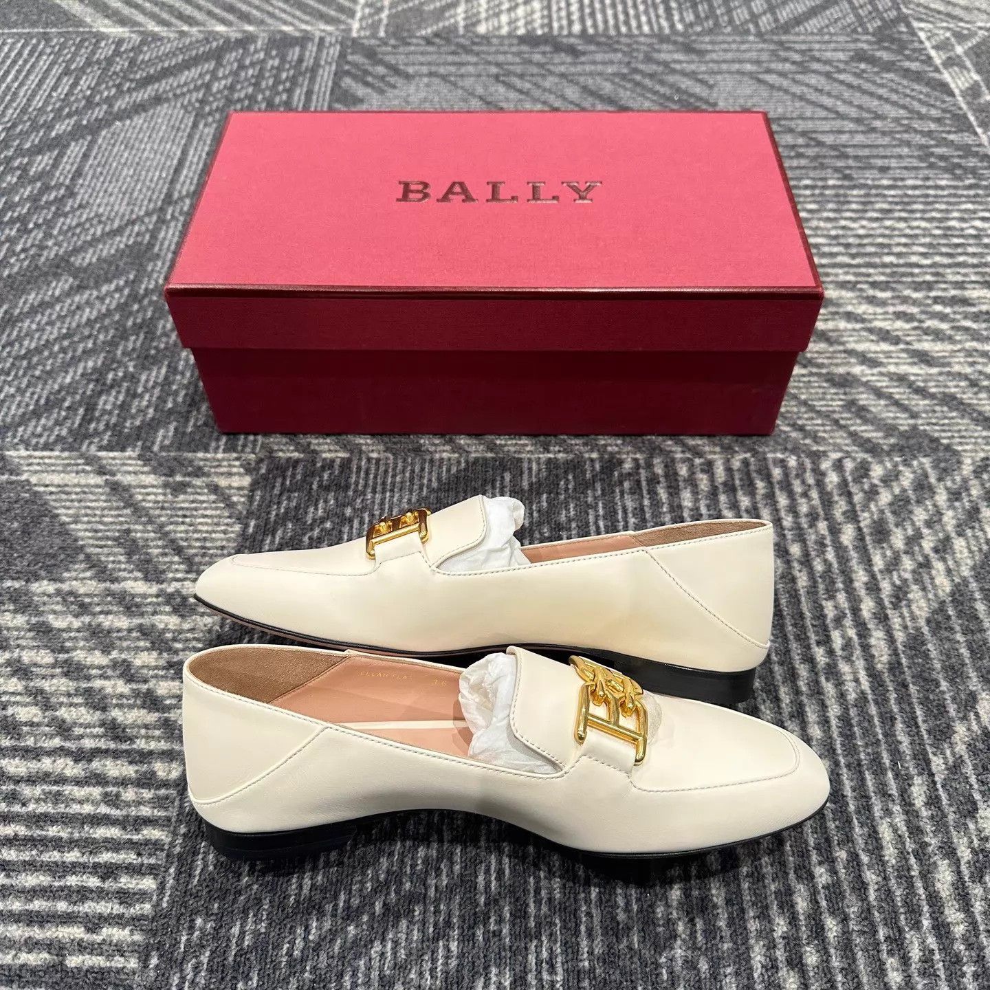 Bally Bally Ellah Flat Loafers EUR 36 New with box Size US 5.5 / IT 35.5 - 5 Thumbnail