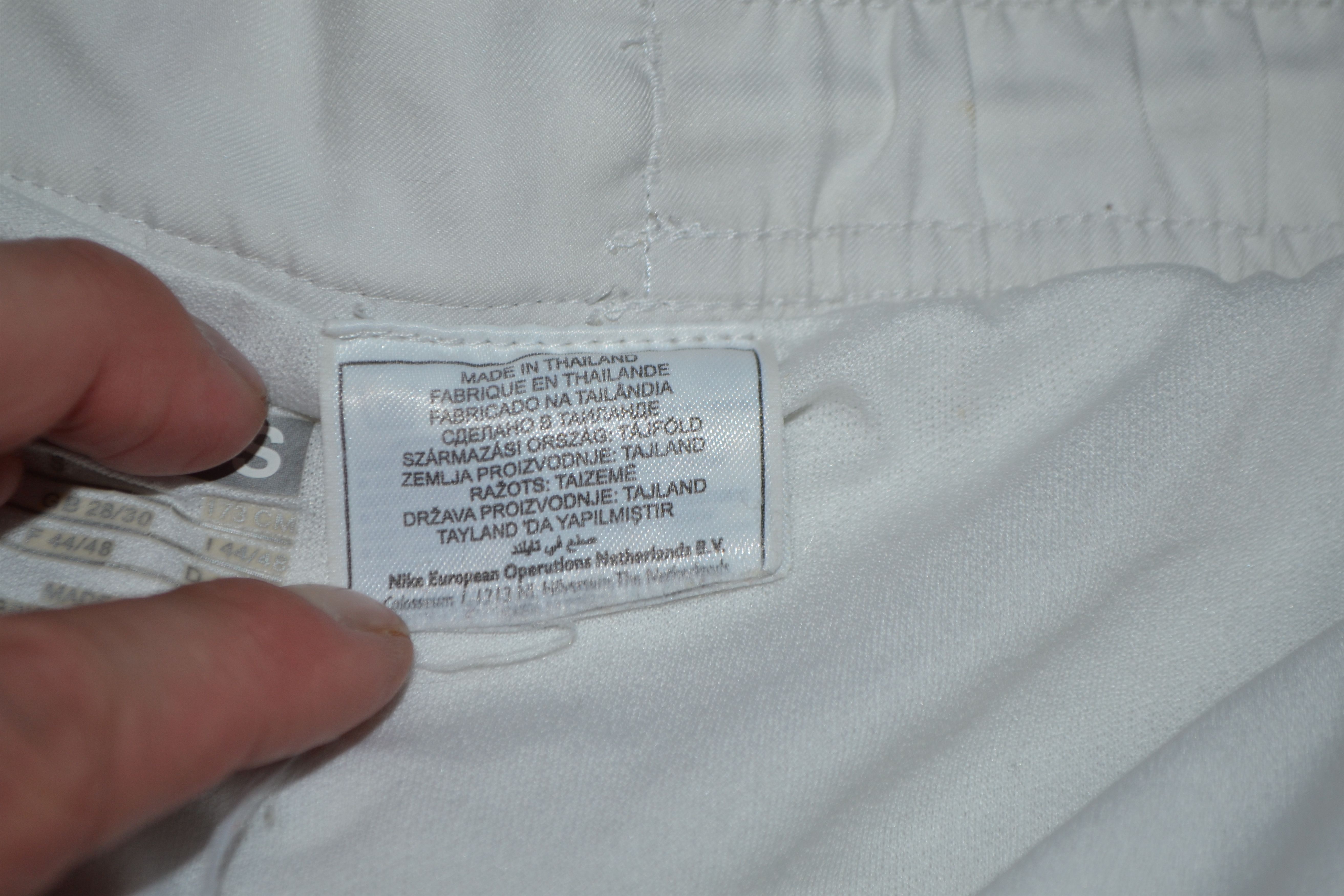 Nike Manchester United Home 2009 2010 Football Shorts Soccer Size US 30 / EU 46 - 4 Thumbnail