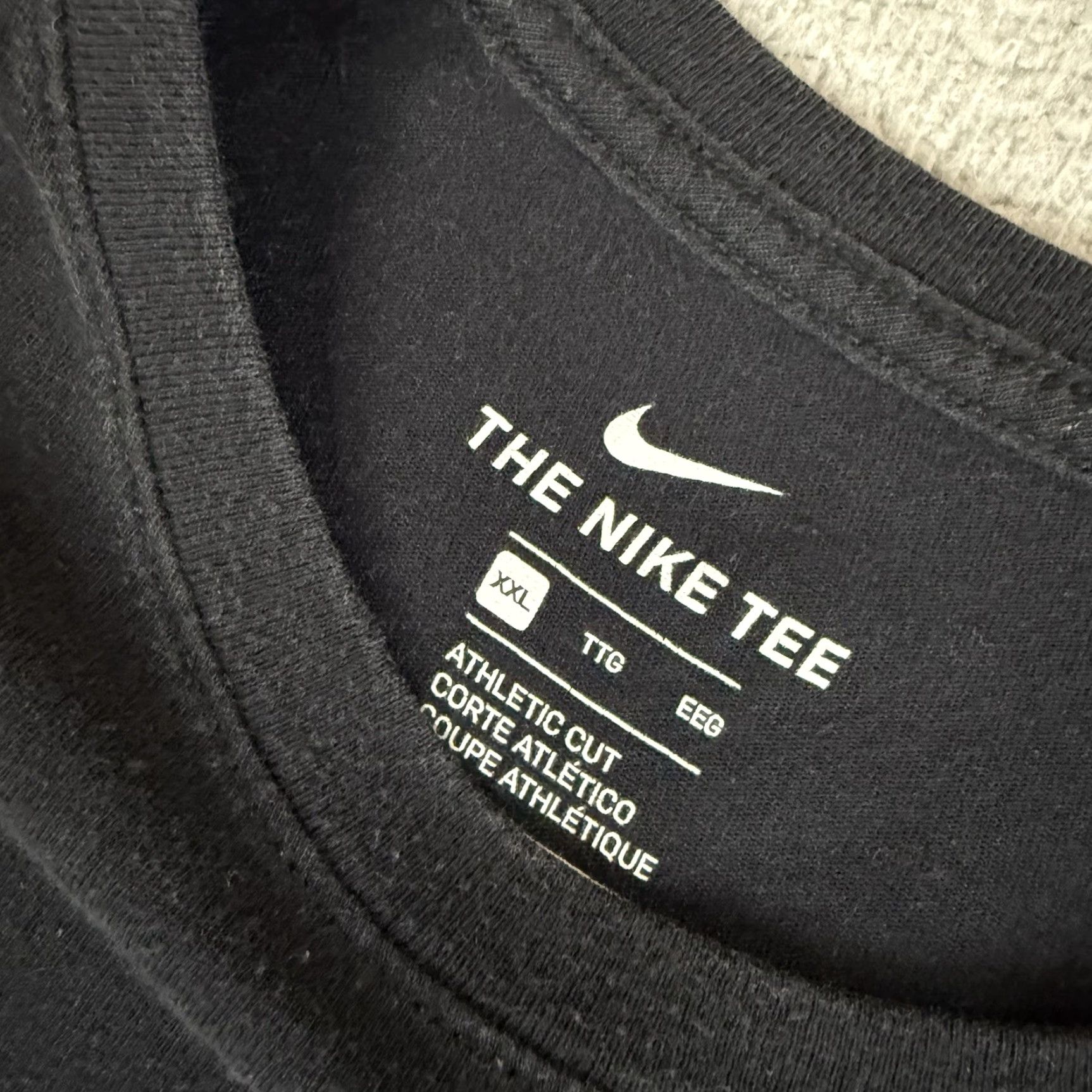 Nike Nike T Shirt Los Angeles Lakers Adult XXL Black Lebron James #23 LBJ Shirt Mens Nike Basketball Graphic Tee 2XL Black Lakers NBA Size US XXL / EU 58 / 5 - 4 Thumbnail
