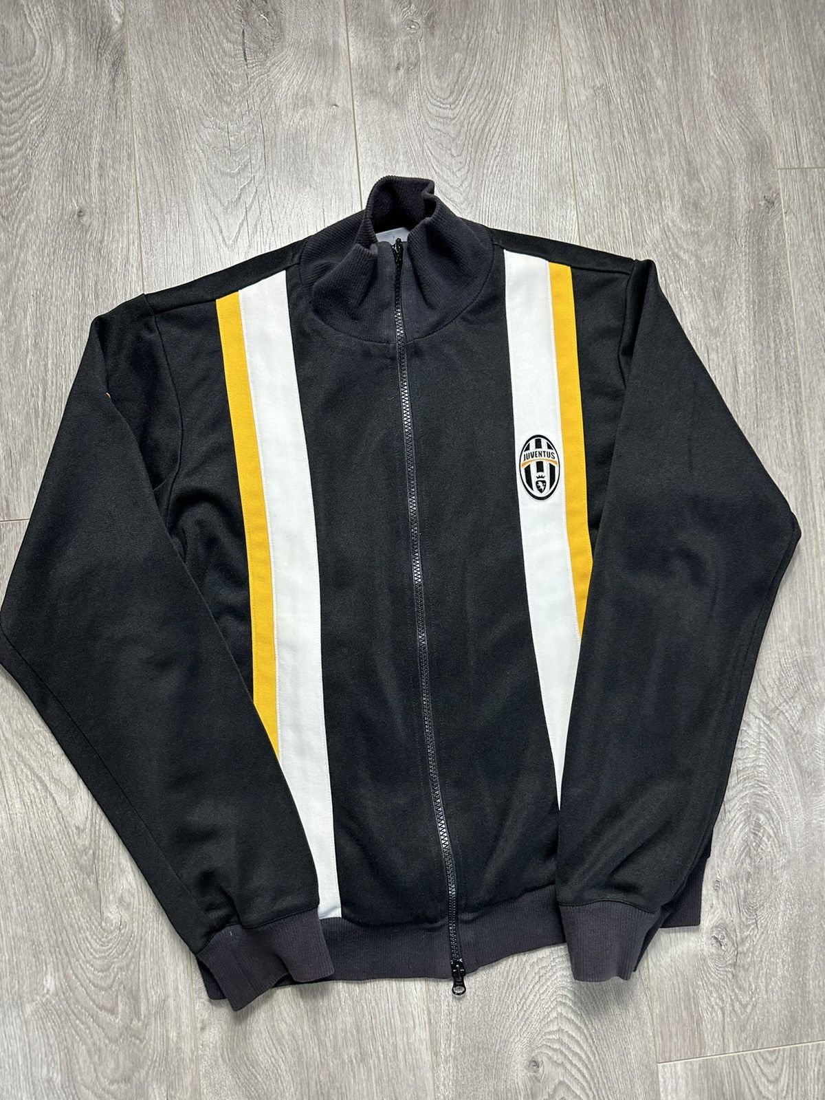 Adidas × Vintage Vintage Juventus Track Top Jacket Football Training 2000s Size US L / EU 52-54 / 3 - 5 Thumbnail