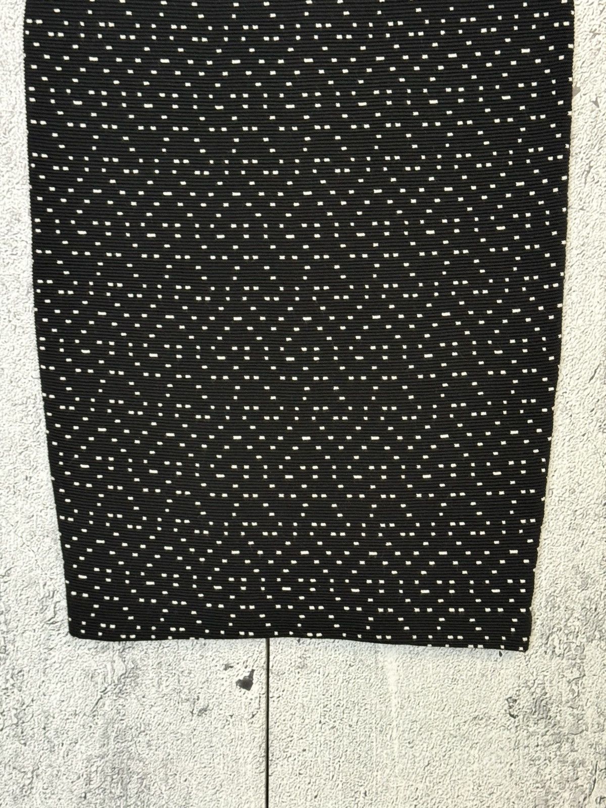 Armani Emporio Armani Pencil Skirt Black White Pattern Stretch Midi Size 28" / US 6 / IT 42 - 4 Thumbnail