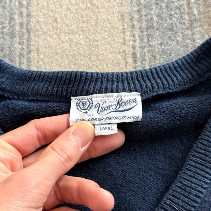 Vintage VINTAGE University Of Michigan V Neck Pullover Sweater Large Embroidered USA Shirt Mens Size US L / EU 52-54 / 3 - 3 Thumbnail