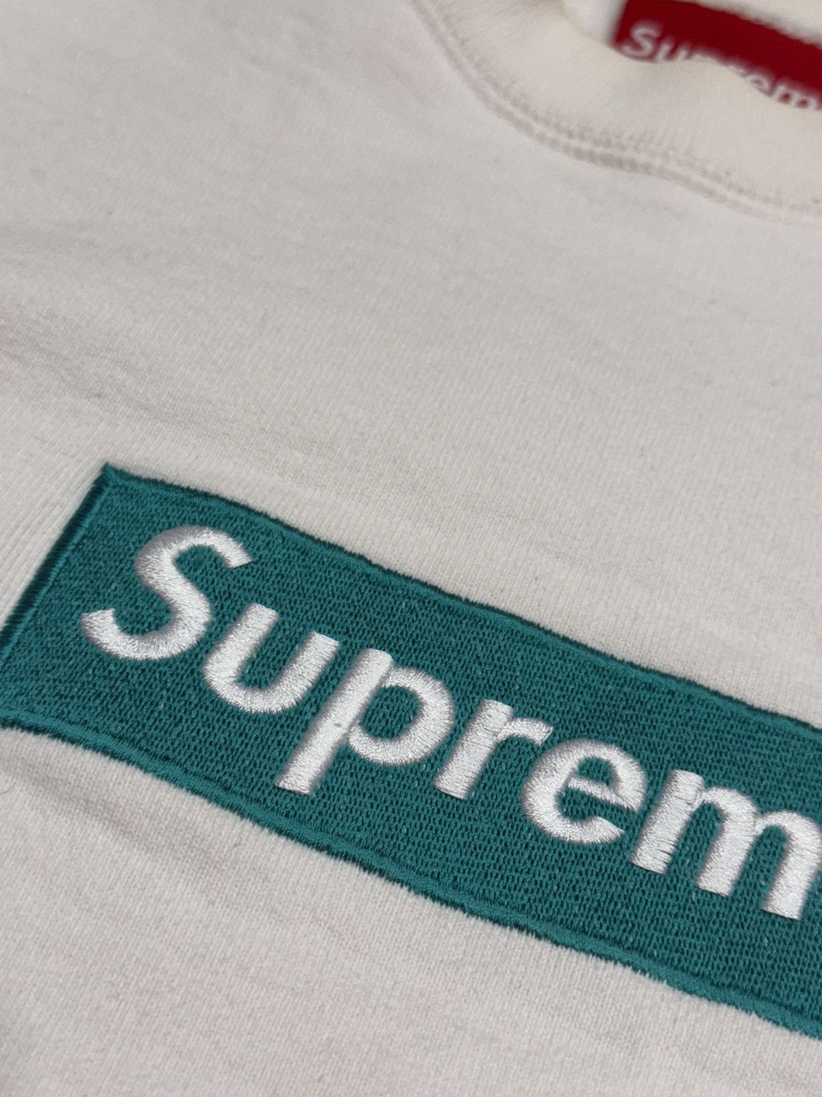 Supreme Supreme 2006 Teal on White Box Logo Crewneck Sweatshirt Size US L / EU 52-54 / 3 - 5 Thumbnail
