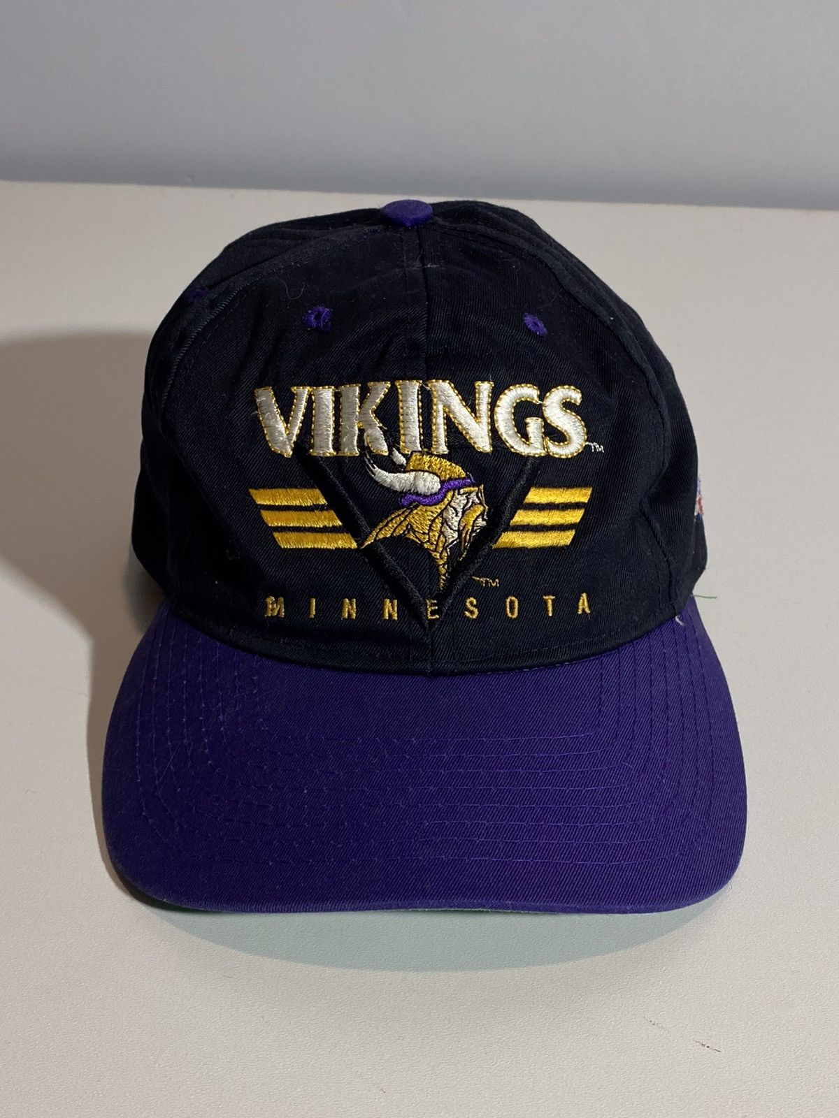 NFL Vintage 90s Vikings Minnesota NFL streetwear baseball hat Size ONE SIZE - 3 Thumbnail