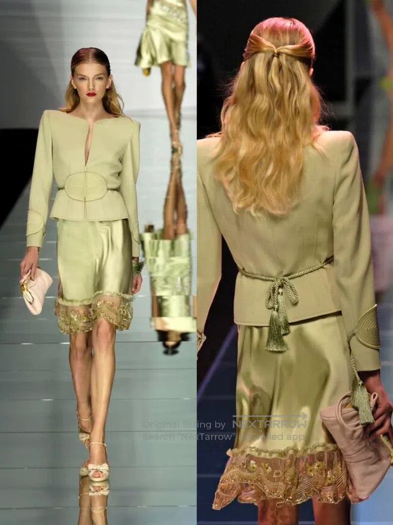 Valentino Valentino Beige jacket coat Size L / US 10 / IT 46 - 1 Thumbnail