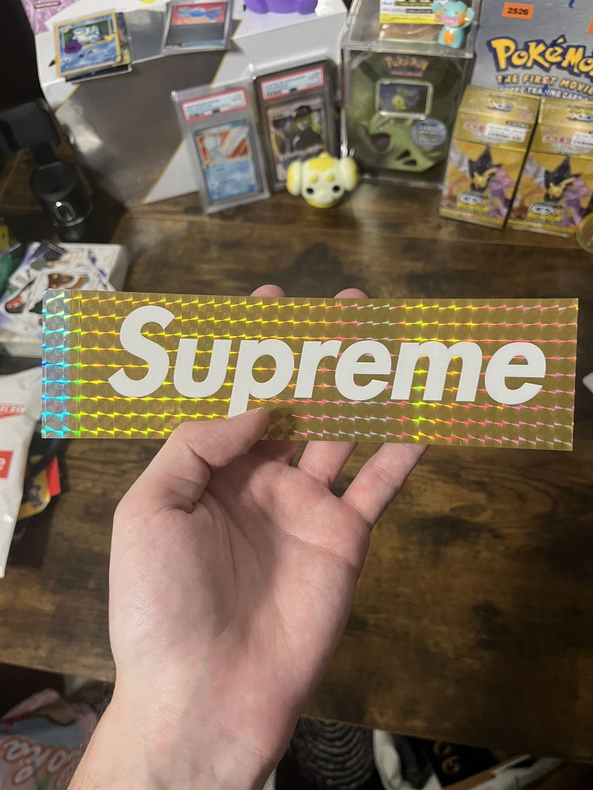 Supreme Supreme holographic box logo sticker yellow Size ONE SIZE - 1 Thumbnail