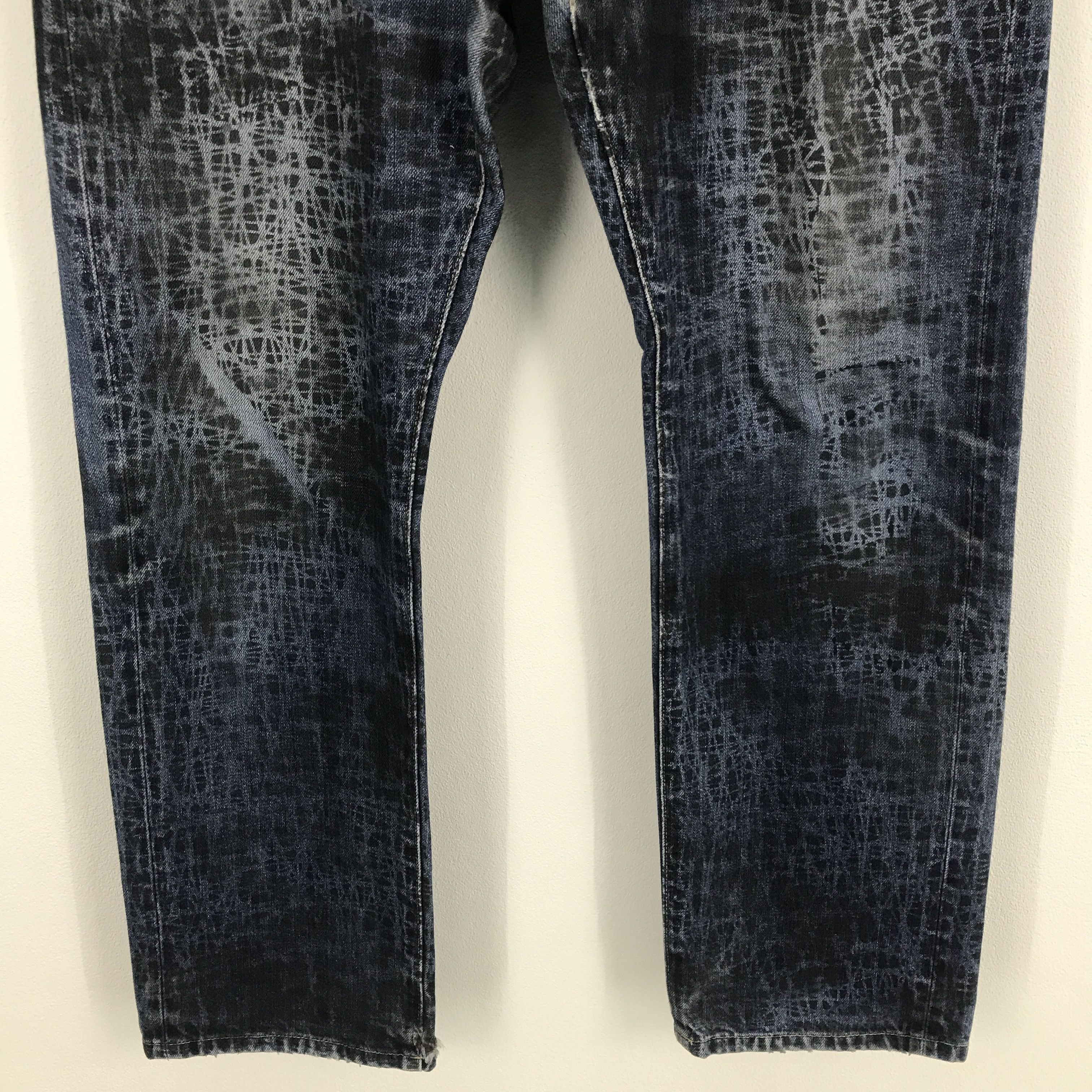 Japanese Brand × Uniqlo Rare Uniqlo Regular Custom Art Style Denim Jeans Size US 35 - 3 Thumbnail