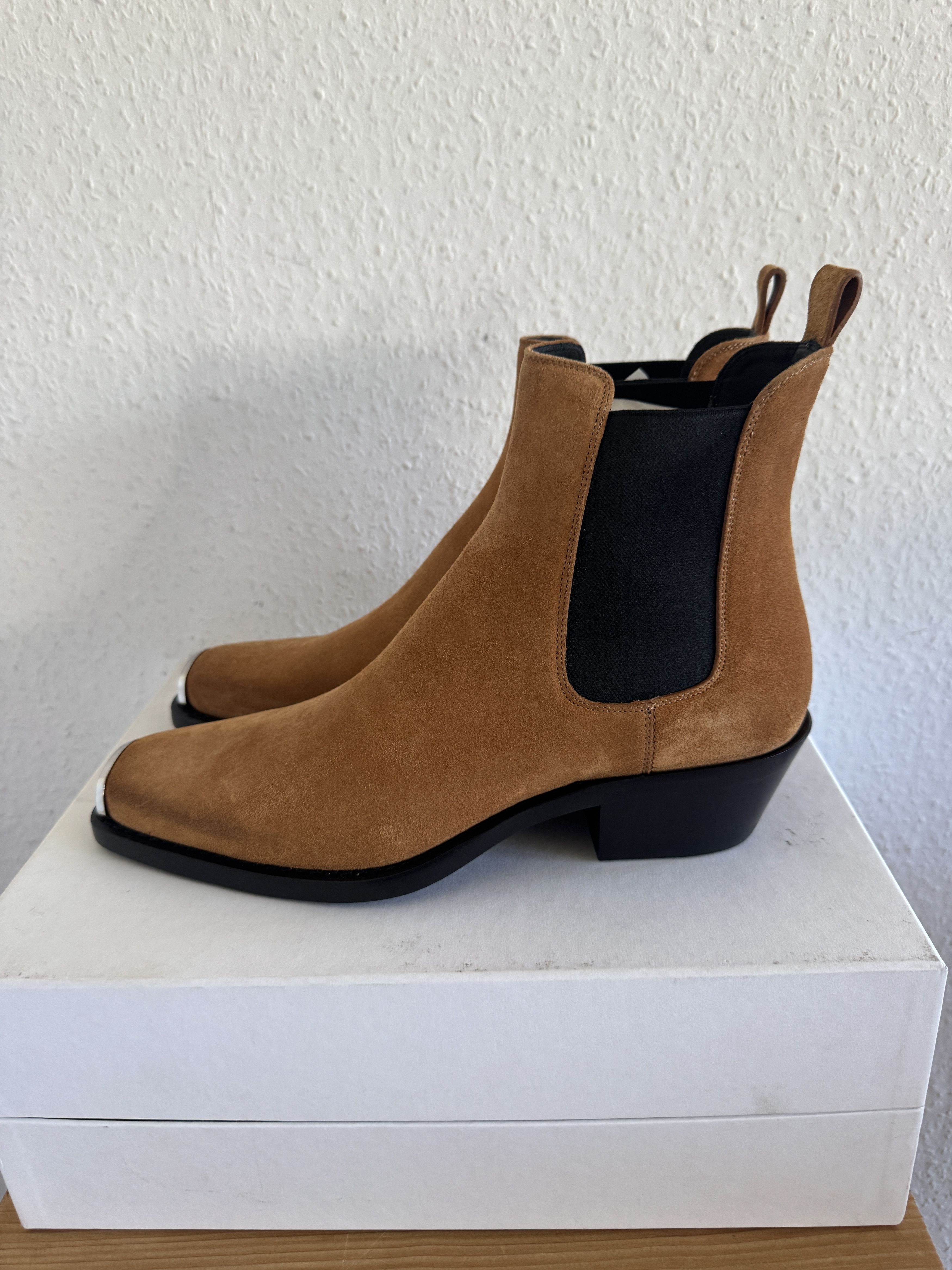 Calvin Klein 205W39NYC Walnut Suede Chelsea Boot Size US 11 / EU 44 - 4 Thumbnail