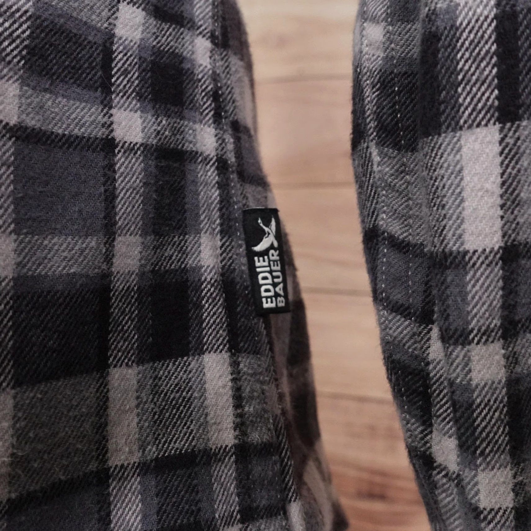 Eddie Bauer Eddie Bauer Shirt Mens L Gray Plaid Flannel Long Sleeve Button-Up Cotton Size US L / EU 52-54 / 3 - 4 Thumbnail