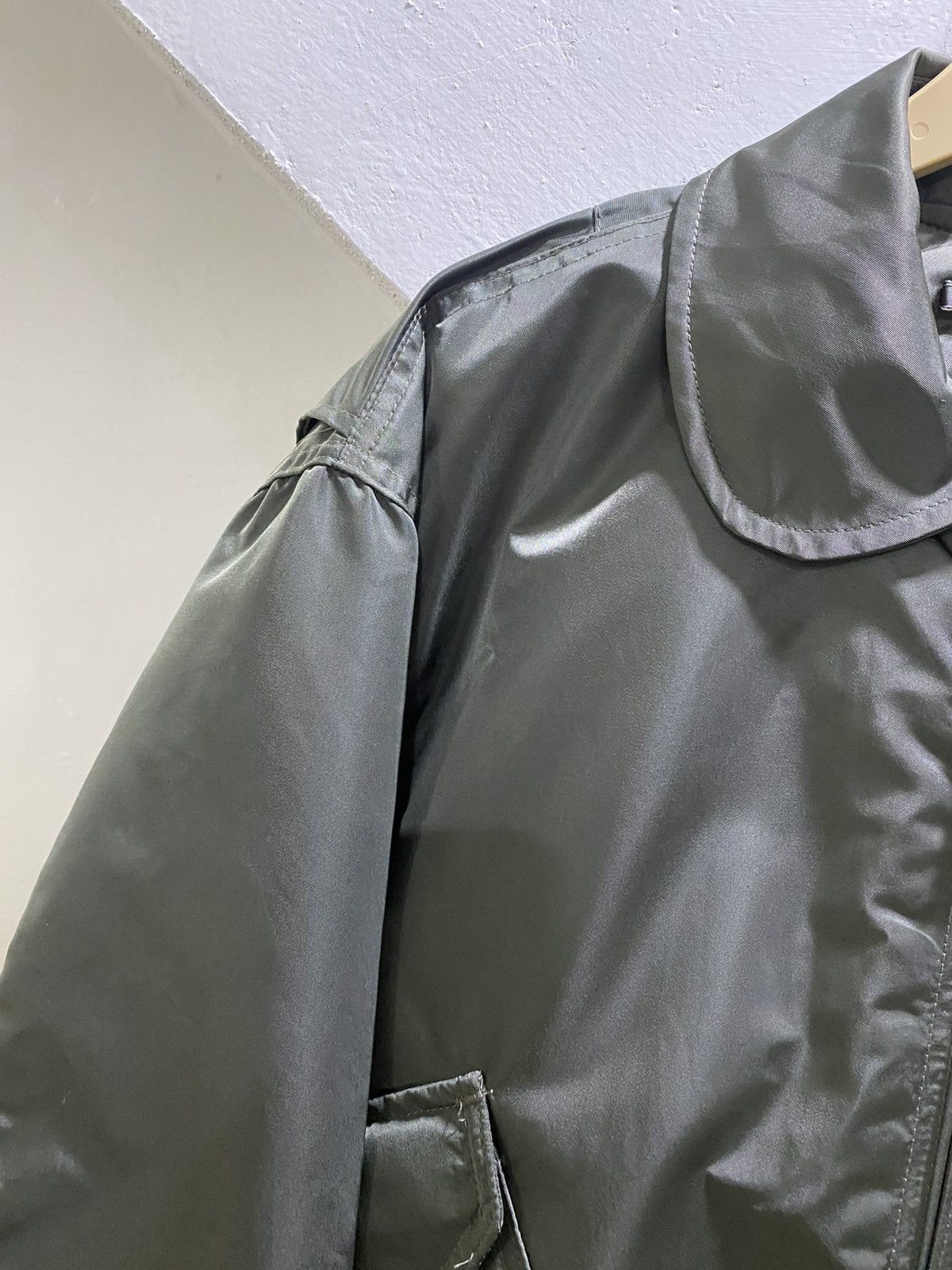 Avirex Vintage 90s Avirex USAF CWU-45P Cold Weather Bomber Jacket Size US L / EU 52-54 / 3 - 5 Thumbnail