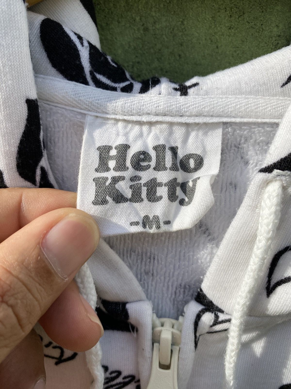 Japanese Brand Hello Kitty Japan All Over Print Zip Hoodie Black White Y2K Size US M / EU 48-50 / 2 - 7 Thumbnail