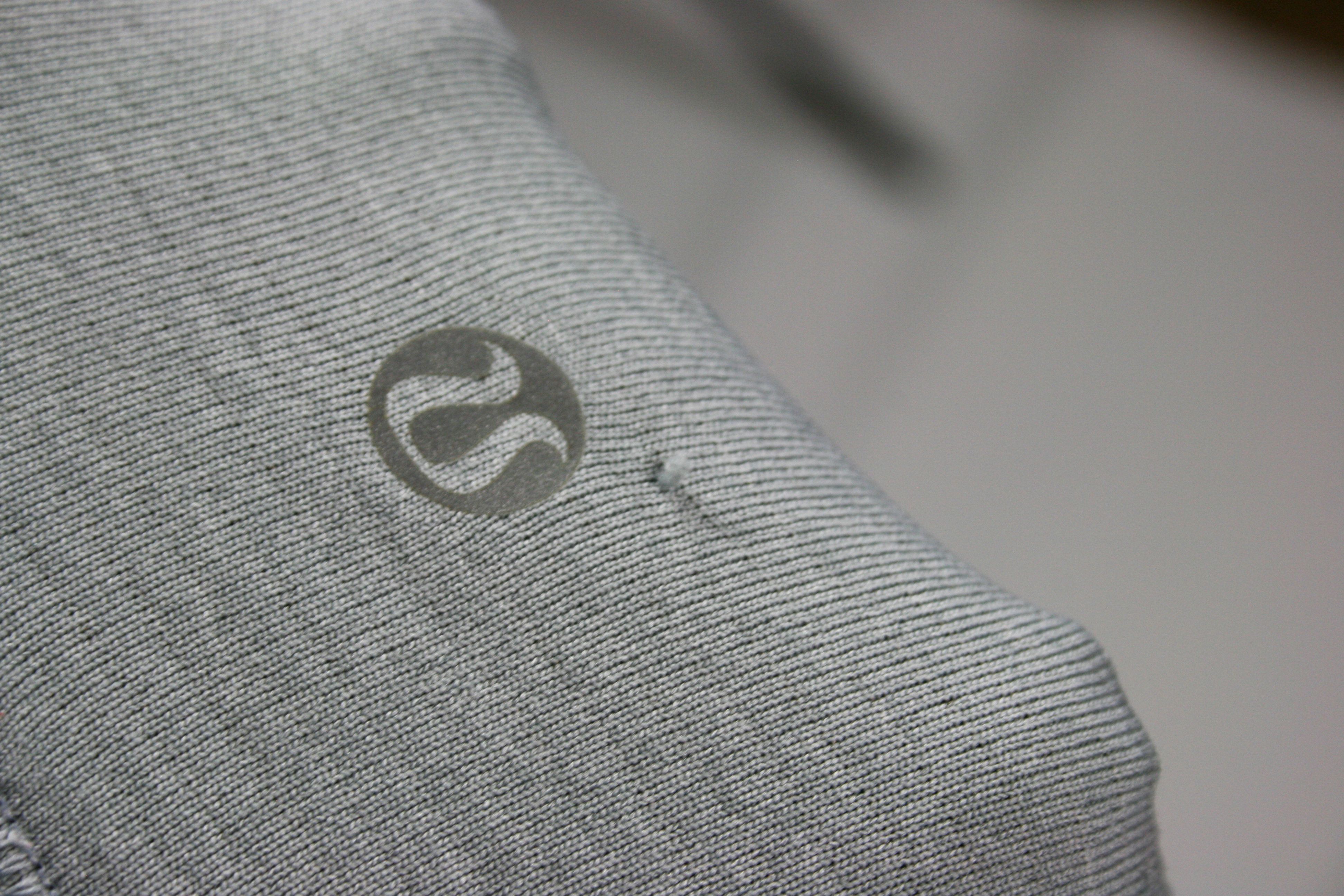 Lululemon Logo Metal Vent Tech Sport T-Shirt Size US L / EU 52-54 / 3 - 7 Thumbnail
