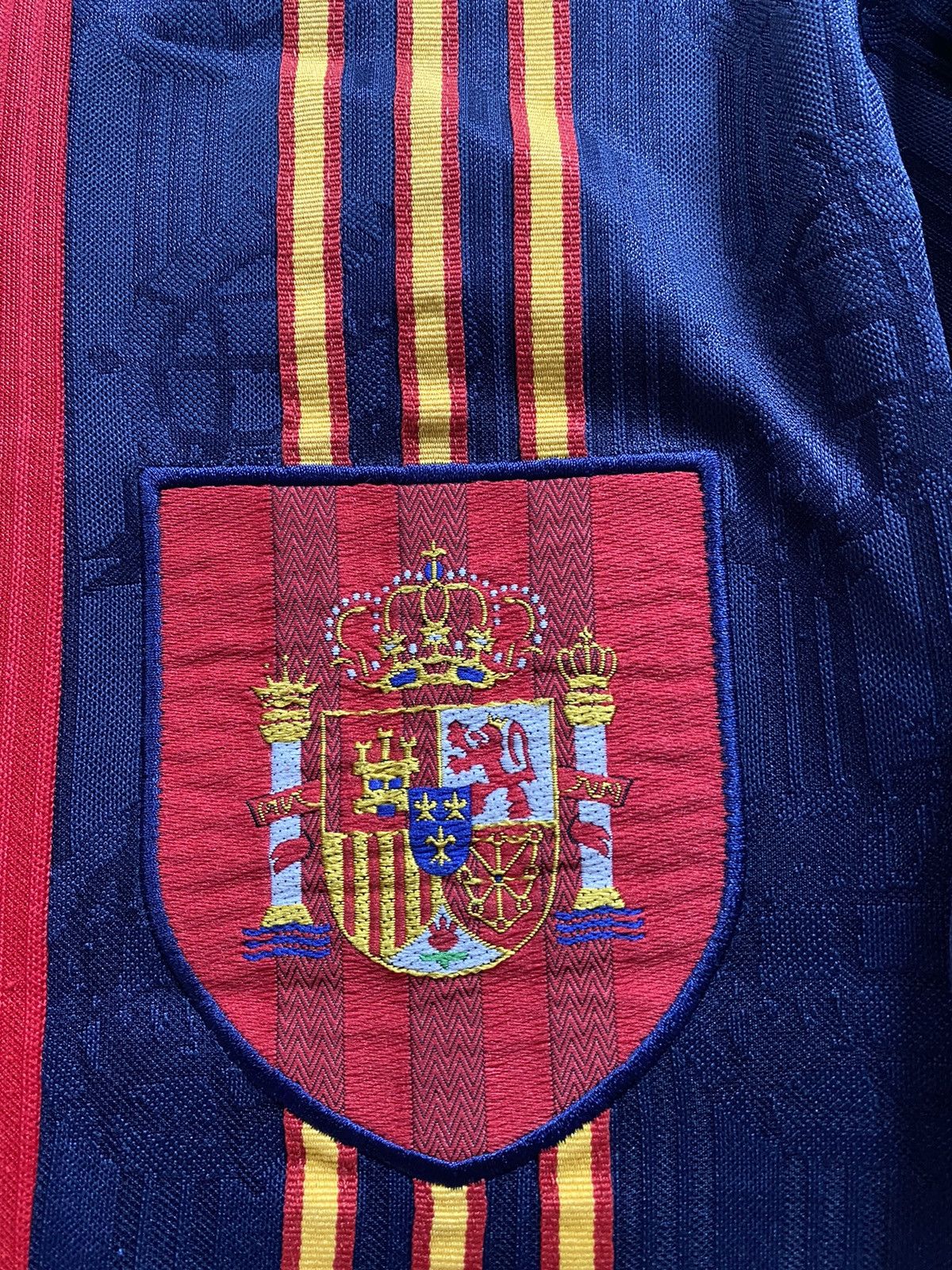 Adidas Vintage Adidas Spain 1996/98 Home Soccer Football Jersey Y2K Size US XL / EU 56 / 4 - 12 Thumbnail