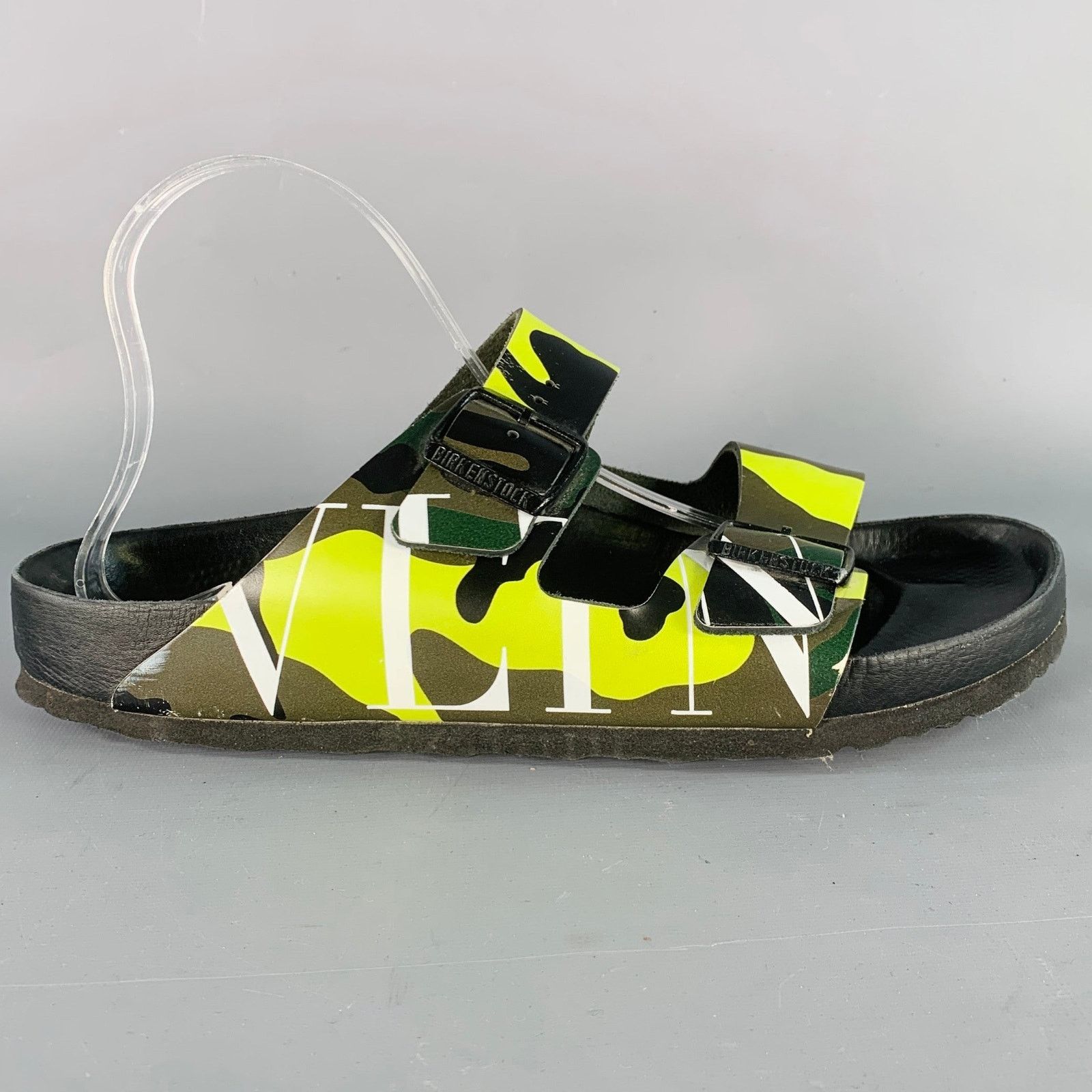 Valentino Size 10 Green Olive Camouflage Leather Belted Sandals Size US 10 / EU 43 - 2 Thumbnail