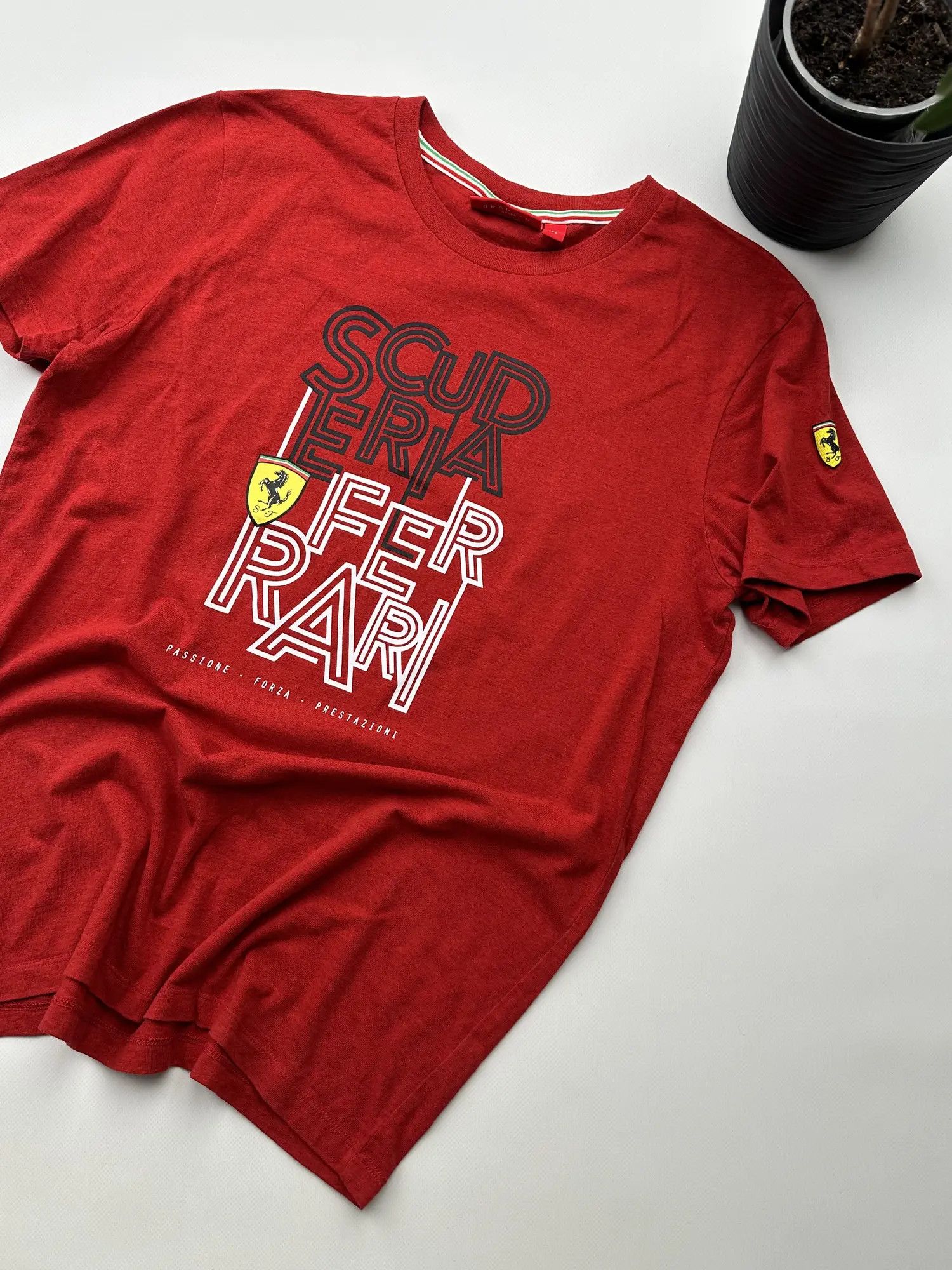 Ferrari Scuderia Ferrari T-Shirt (225) Size US M / EU 48-50 / 2 - 3 Thumbnail