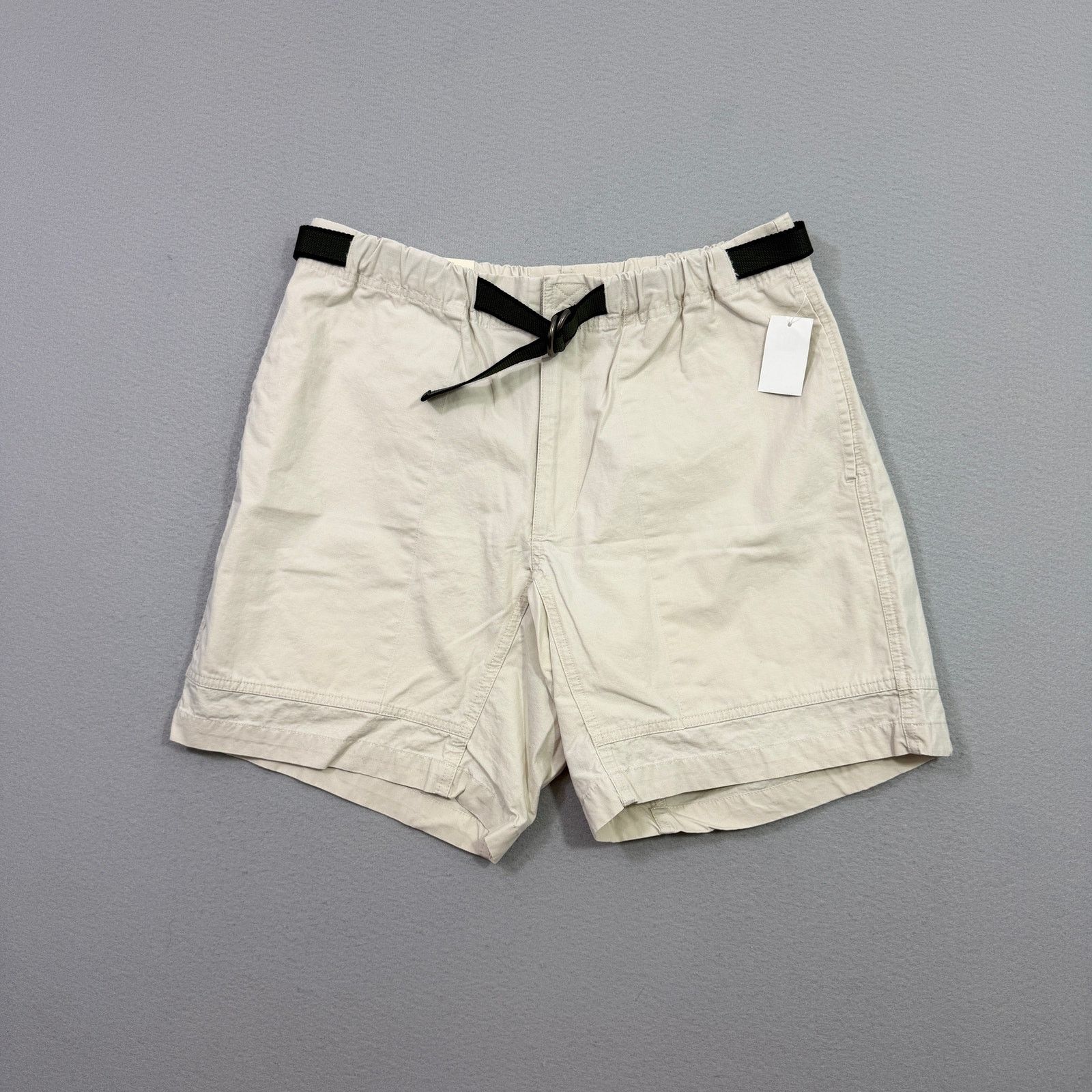 Gap Gap Flat Front Khaki Chino Shorts Medium Beige 8" Inseam NEW Size US 34 / EU 50 - 1 Thumbnail