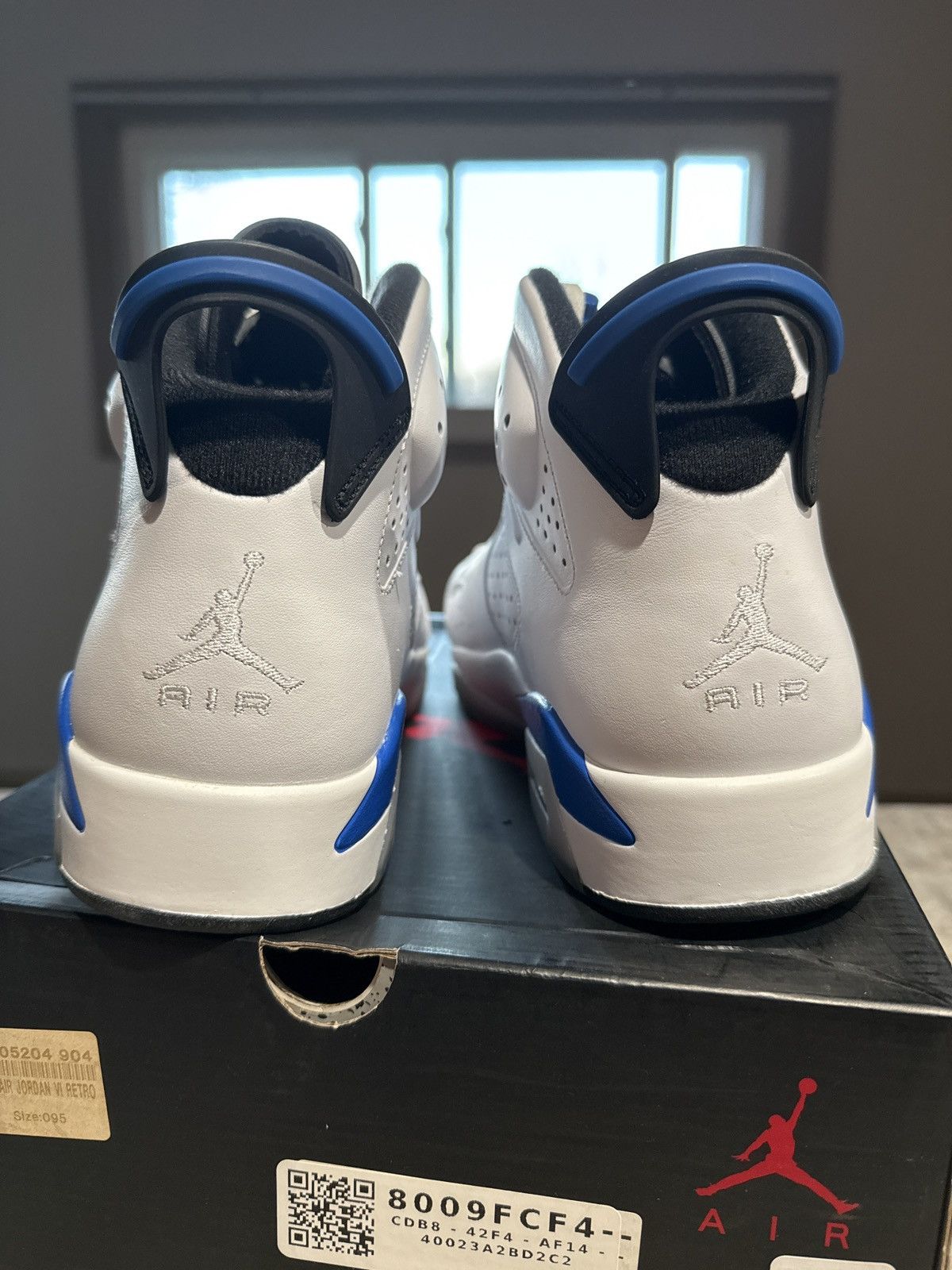 Jordan Brand × Nike Nike Air Jordan Retro VI 6 ‘Sport Blue’ 384664-107 size 95 Size US 9.5 / EU 42-43 - 2 Thumbnail