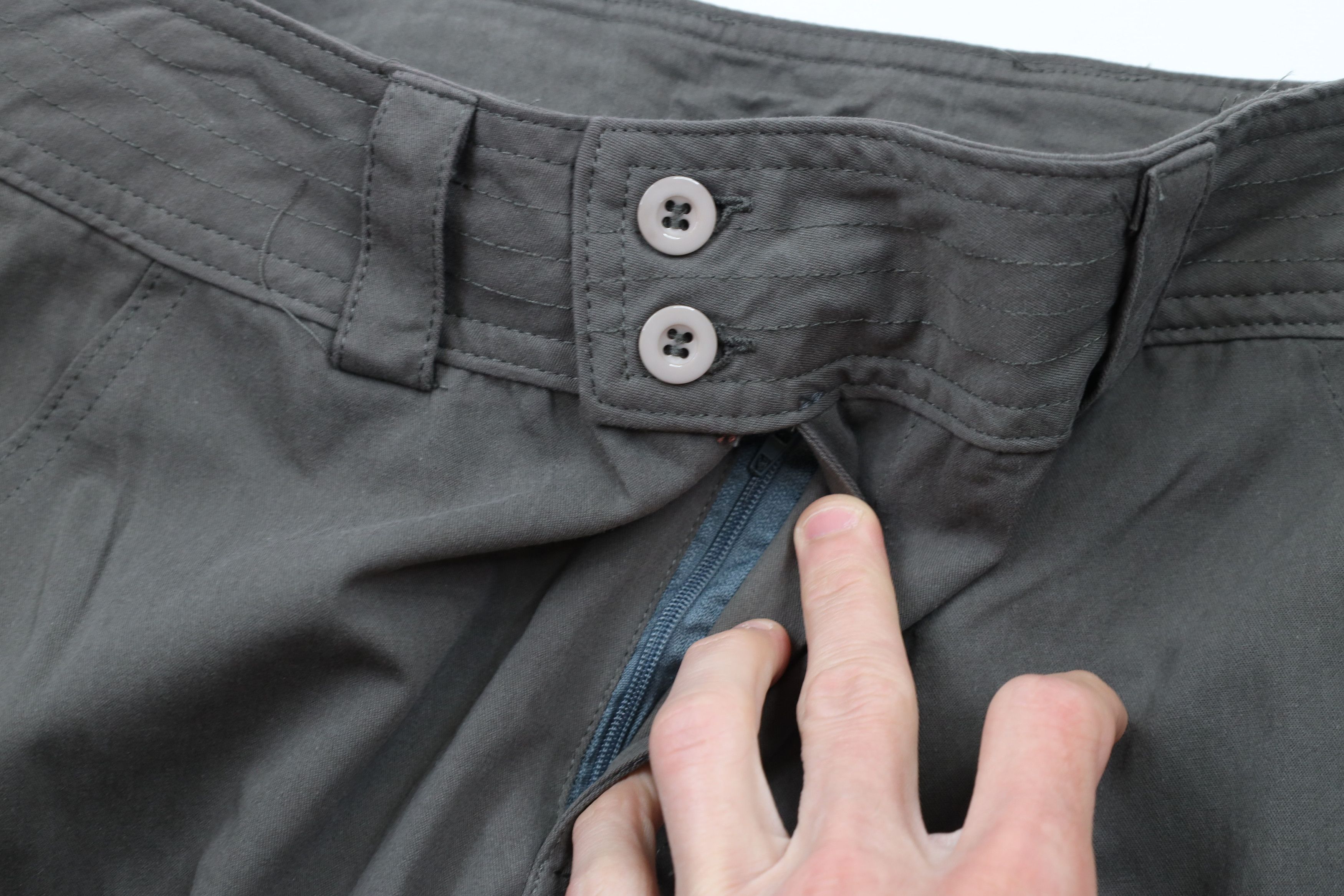 Vintage Vintage 90s Streetwear Baggy Strap Goth Cargo Pants Gray Size 29" - 8 Thumbnail