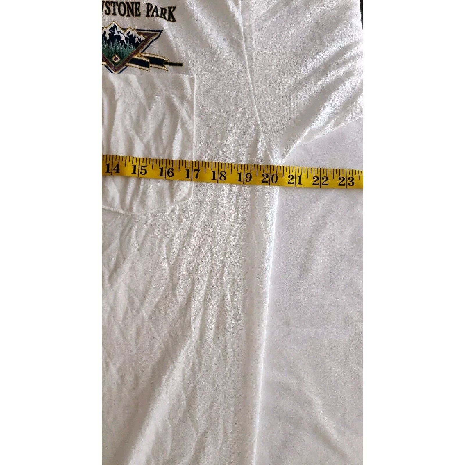 Jerzees Vintage Yellowstone Shirt National Park White L Pocket Tee Size US L / EU 52-54 / 3 - 6 Thumbnail