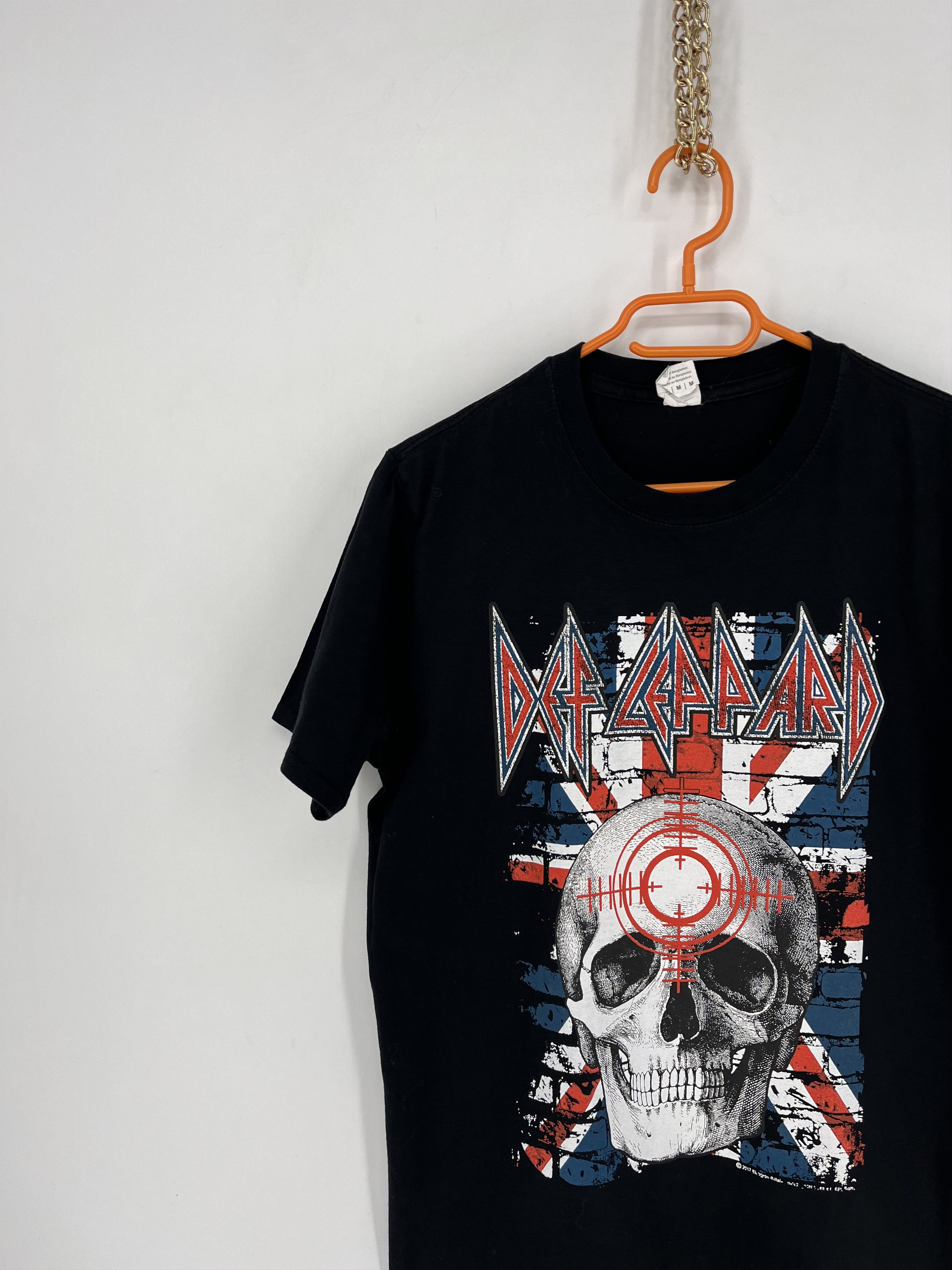 Band Tees Vintage Y2K Def Leppard Pryromania Band Tee Size M Size US M / EU 48-50 / 2 - 5 Thumbnail