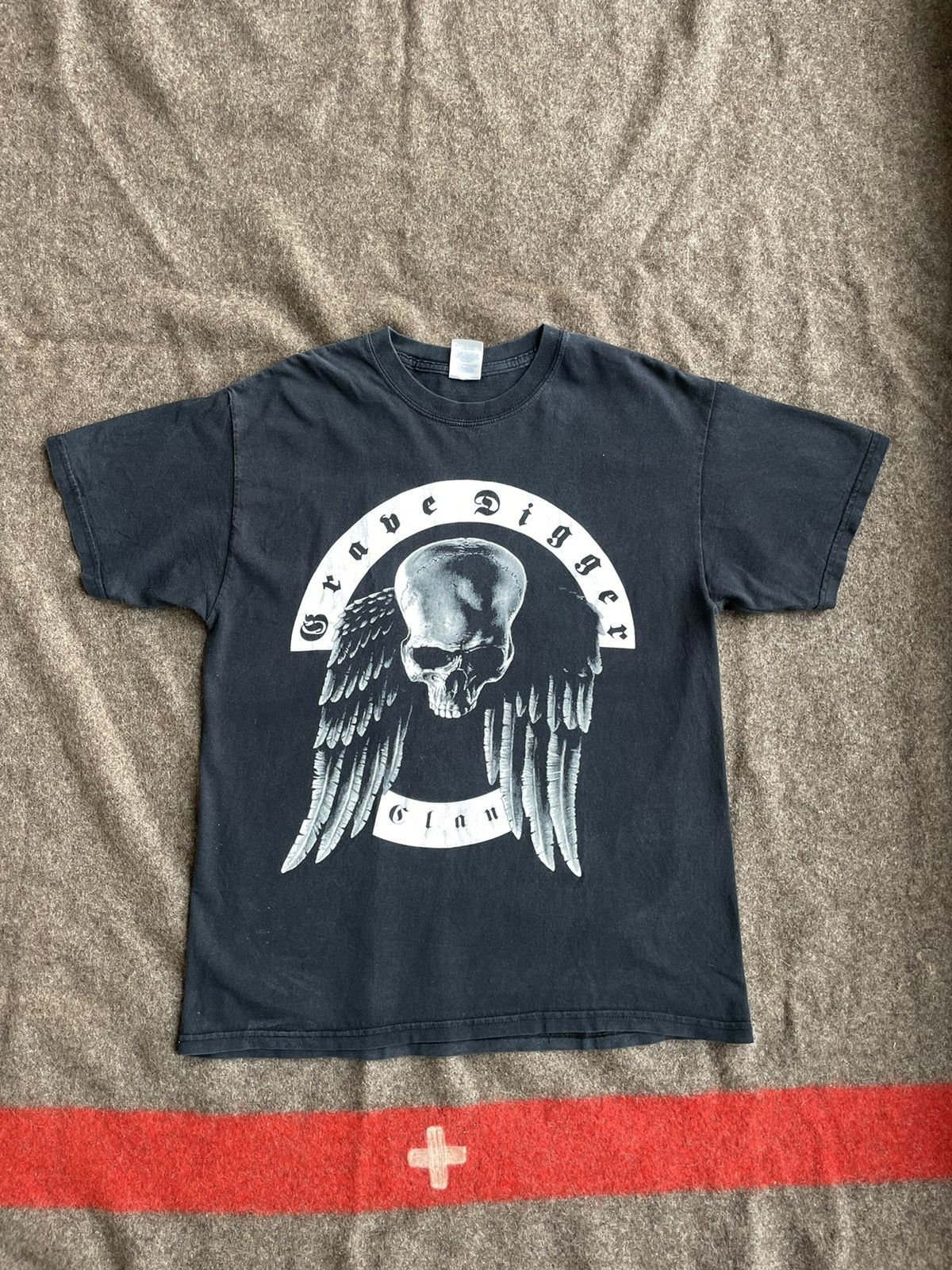 Band Tees × Gildan Grave Digger T-Shirt Size US L / EU 52-54 / 3 - 1 Thumbnail
