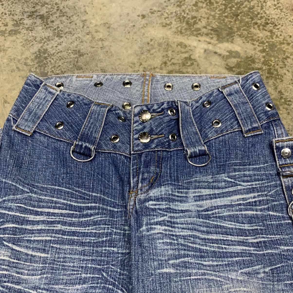Japanese Brand Y2K Flare Loony Jeans Clawmark Fade Jean Size 27" / US 4 / IT 40 - 9 Thumbnail