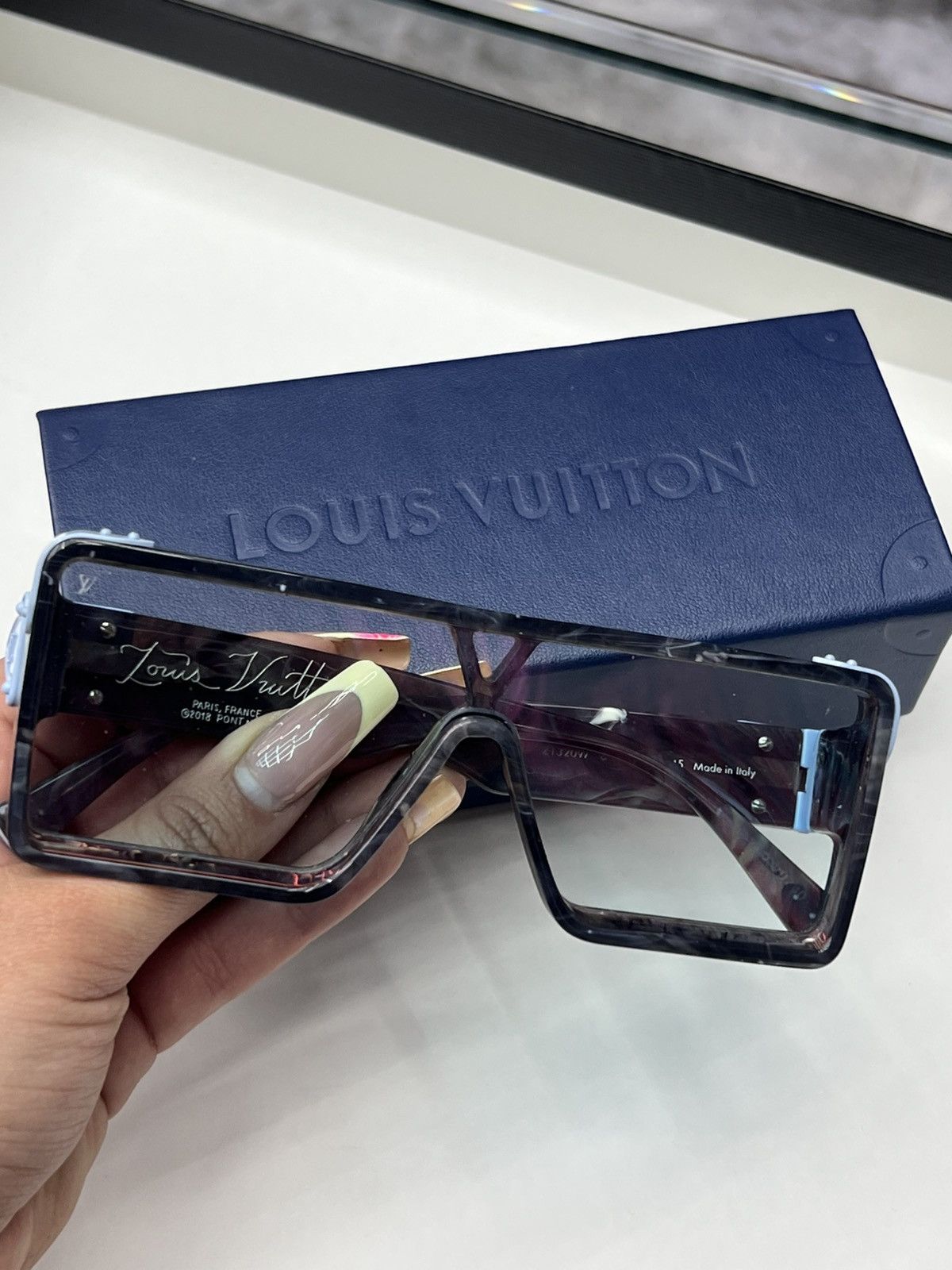 Louis Vuitton Louis Vuitton Dayton Glasses Size ONE SIZE - 5 Thumbnail