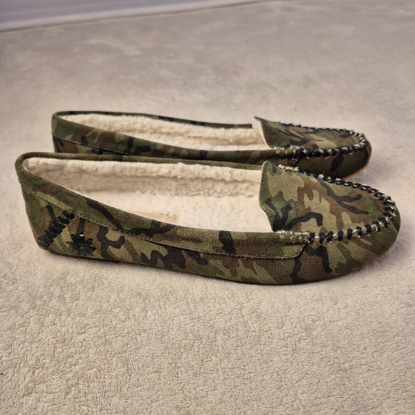 Jack Rogers Jack Rogers Sherpa Lined Moccasins Millie Camo S 9B Rubber Size US 9 / IT 39 - 2 Thumbnail