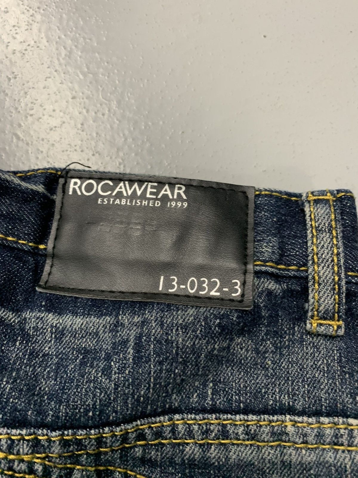 Rocawear Vintage Rocawear Embroidered Denim Shorts Size Size 29" - 3 Thumbnail