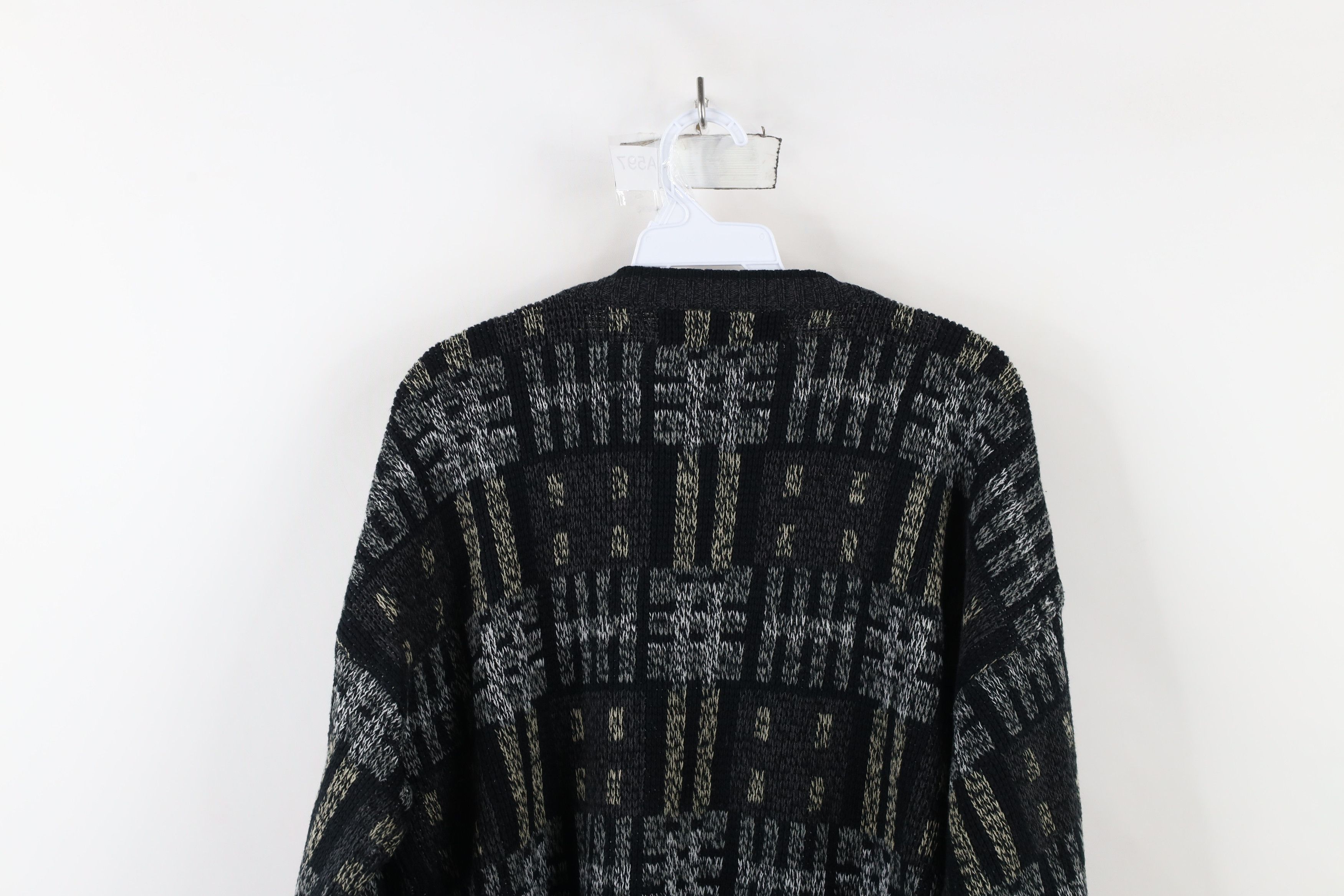 Vintage Vintage 90s Coogi Style Checkered Knit Dad Sweater Size US L / EU 52-54 / 3 - 7 Thumbnail