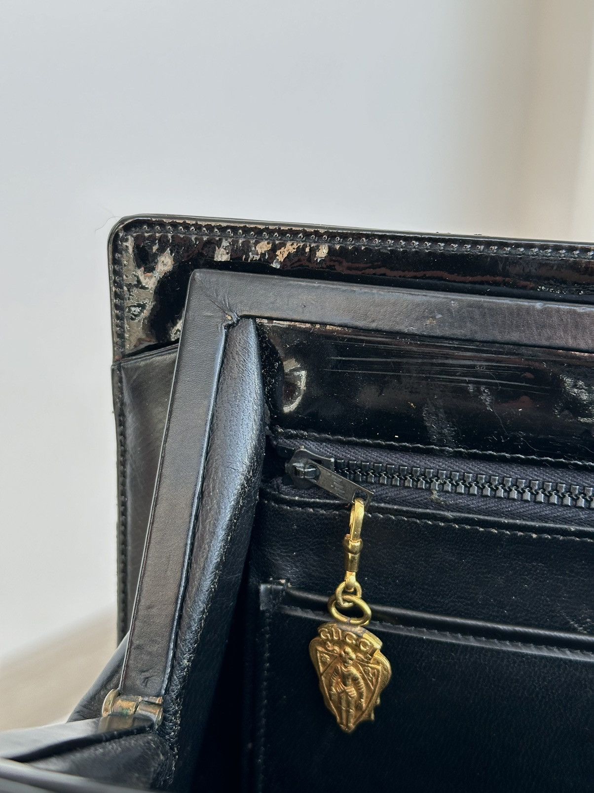 Gucci Vintage Gucci 80’s Lacquered Black Leather Hand bag Size ONE SIZE - 12 Thumbnail