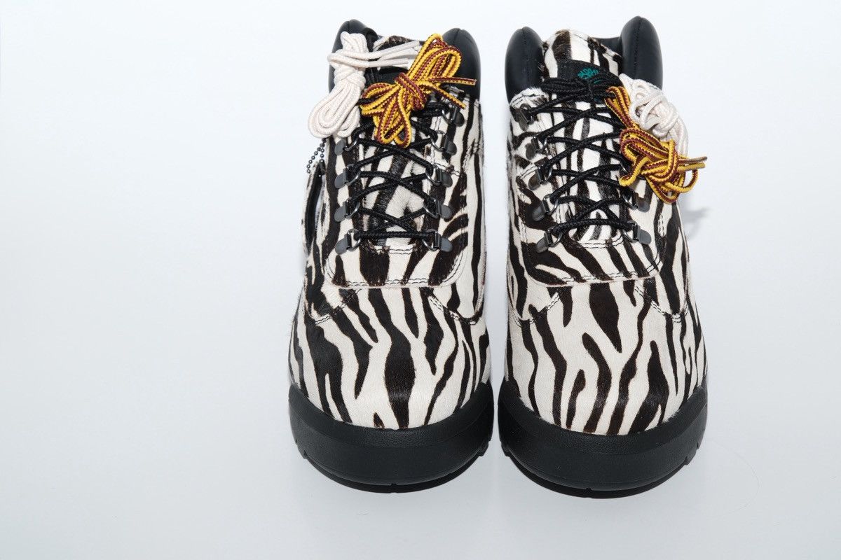Supreme × Timberland Supreme Timberland Field Boot Zebra FW24 Week13 Size US 8.5 / EU 41-42 - 2 Thumbnail