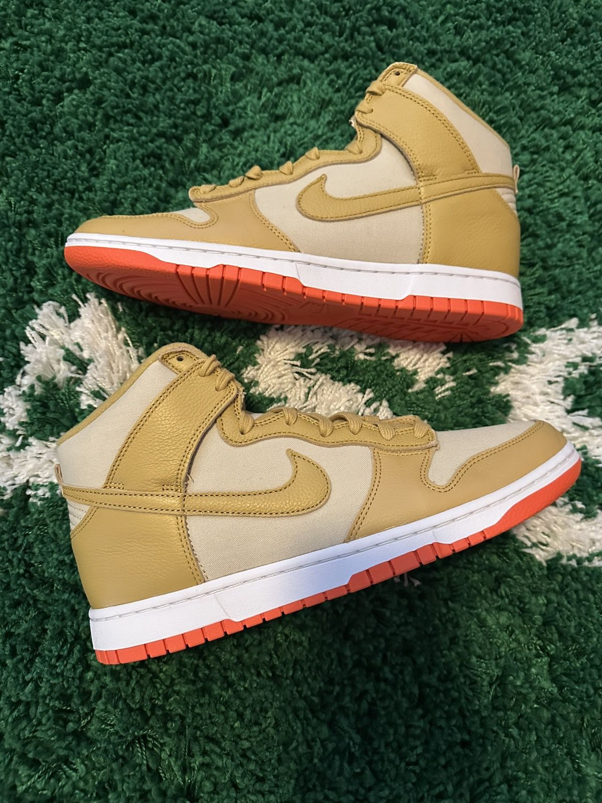 Nike Nike Dunk Hi PRM Gold Sneakers 11 Size US 11 / EU 44 - 2 Thumbnail