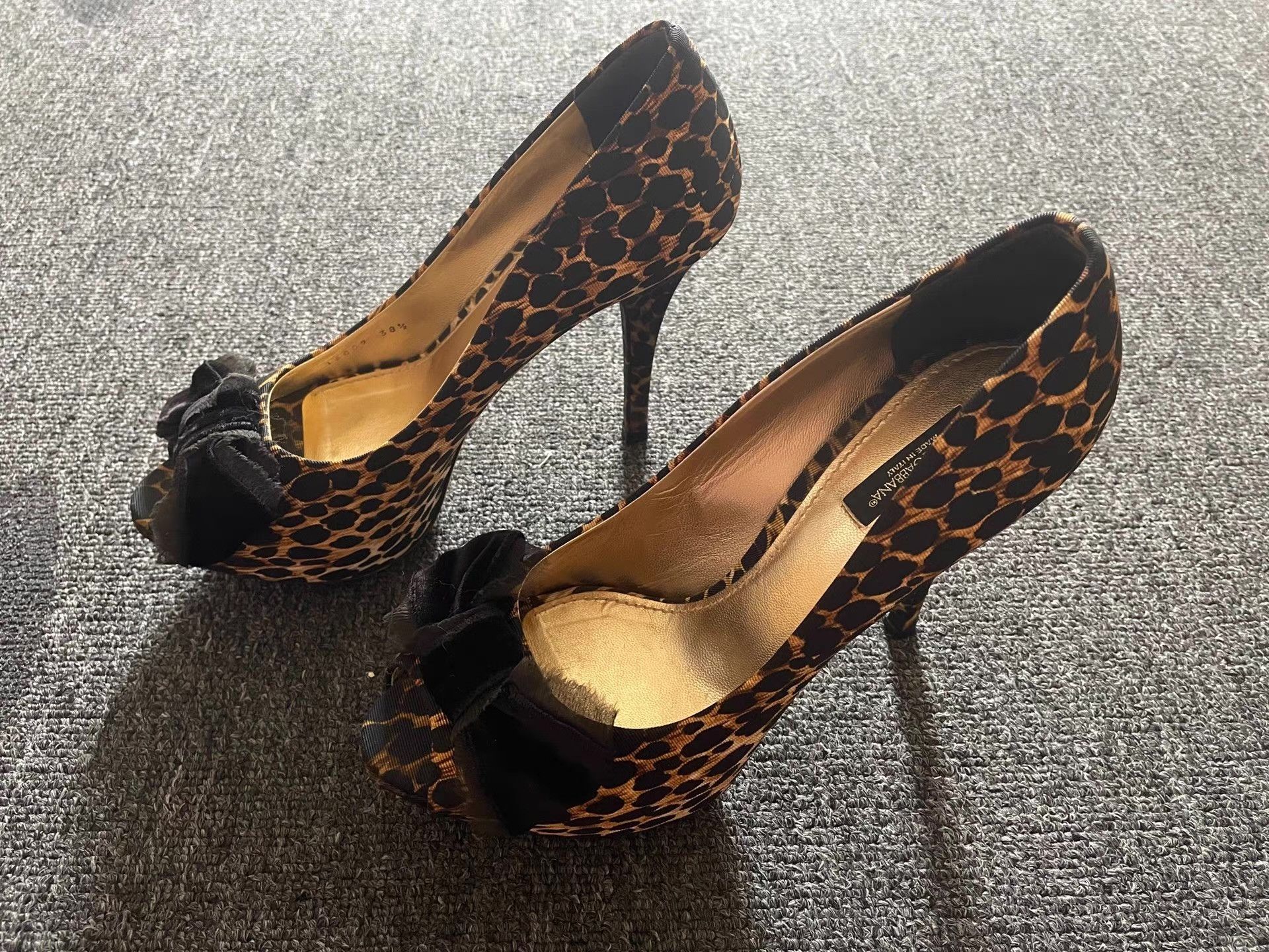 Dolce & Gabbana Dolce&Gabbana (D&G) Mainline Leopard Print High Heels Q4 Size US 8.5 / IT 38.5 - 2 Thumbnail
