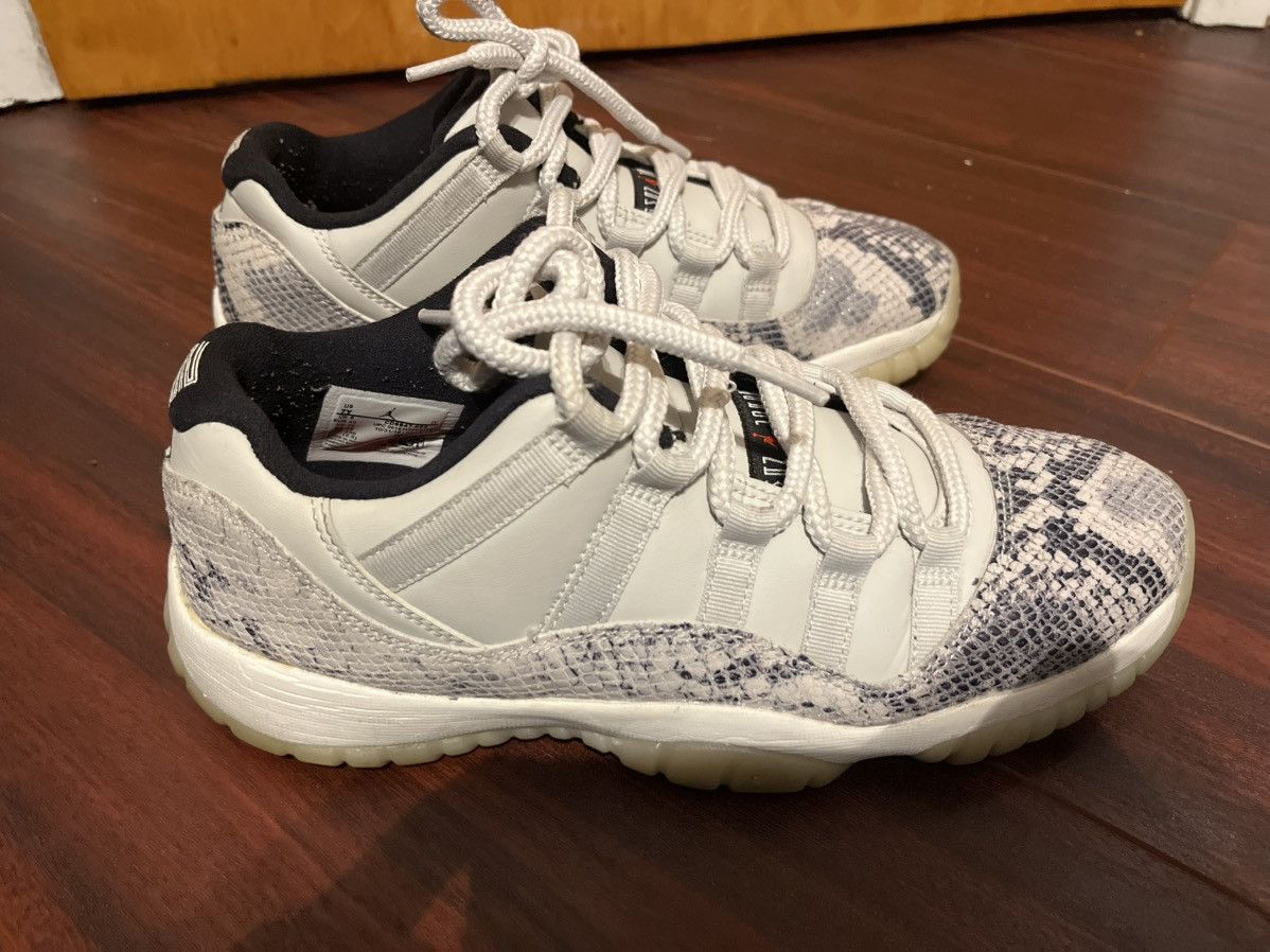 Air Jordan 11