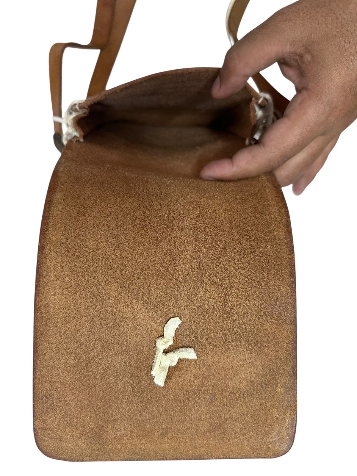 Japanese Brand Vintage Cheyenne Saddle Leather Shoulder Bag/Goro's Bag Size ONE SIZE - 9 Thumbnail