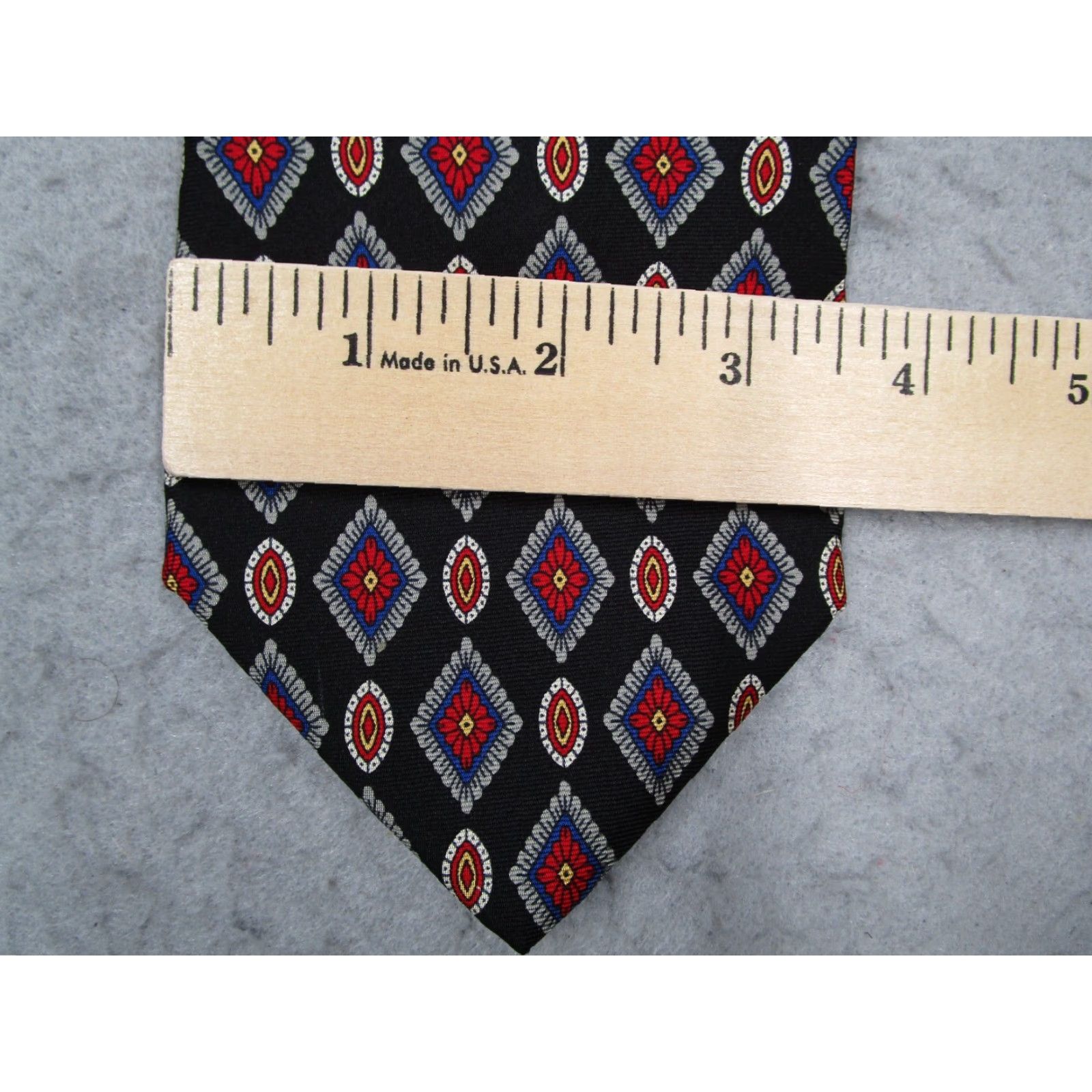 Brooks Brothers VINTAGE Brooks Brothers Men's Silk Necktie Abstract Geometric 57-60 In. Made in USA Size ONE SIZE - 4 Thumbnail