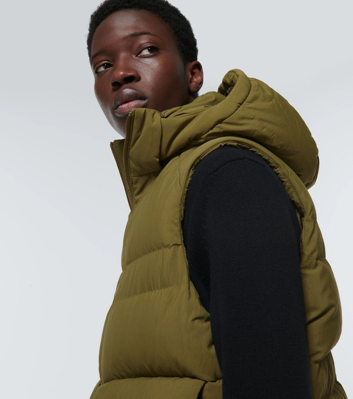 Y-3 o1y0525 Shell Hooded Vest in Military Green Size US M / EU 48-50 / 2 - 2 Thumbnail