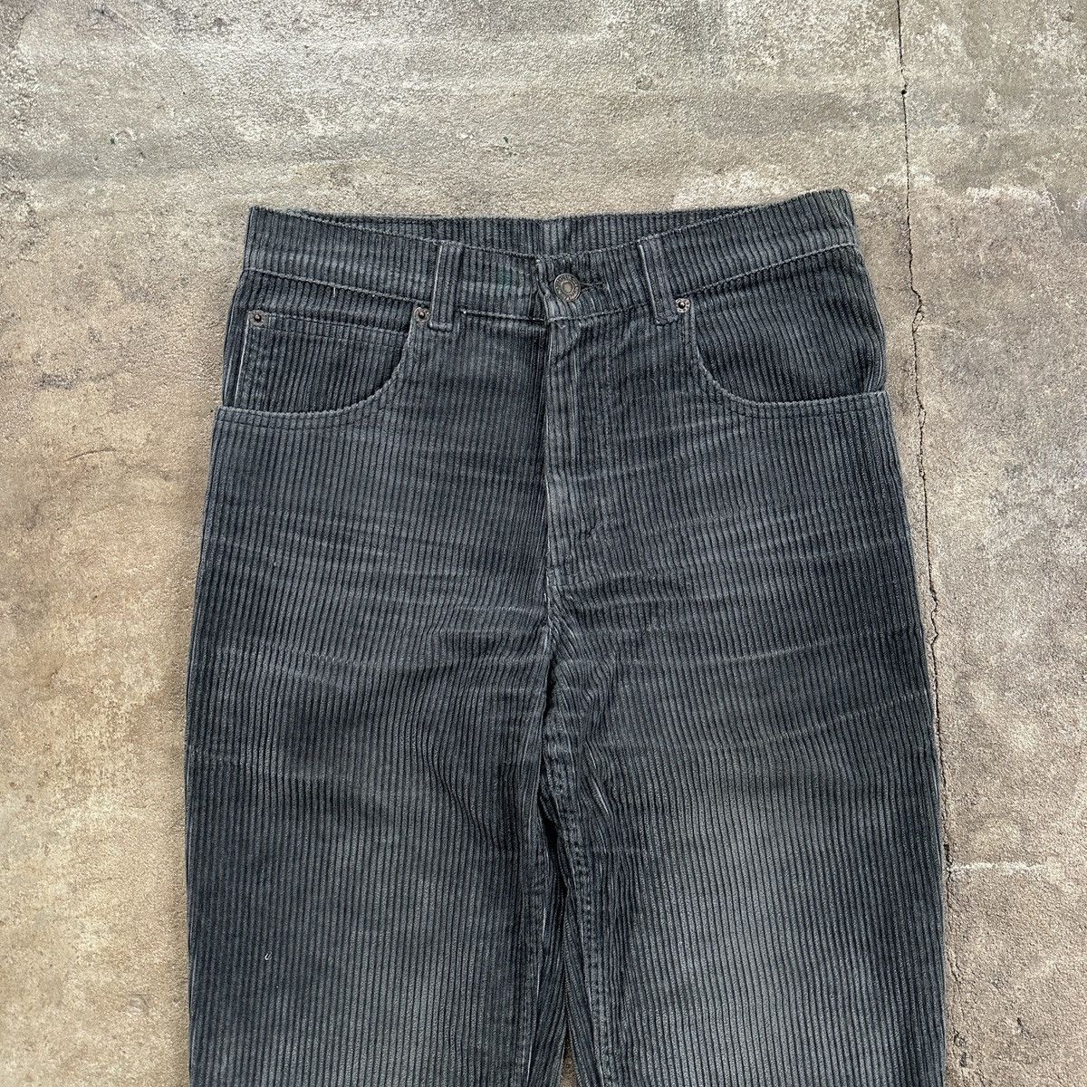 Levi's Vintage Levi’s Corduroy Velvet Gray Pants Size 24" / US 00 / IT 34 - 5 Thumbnail