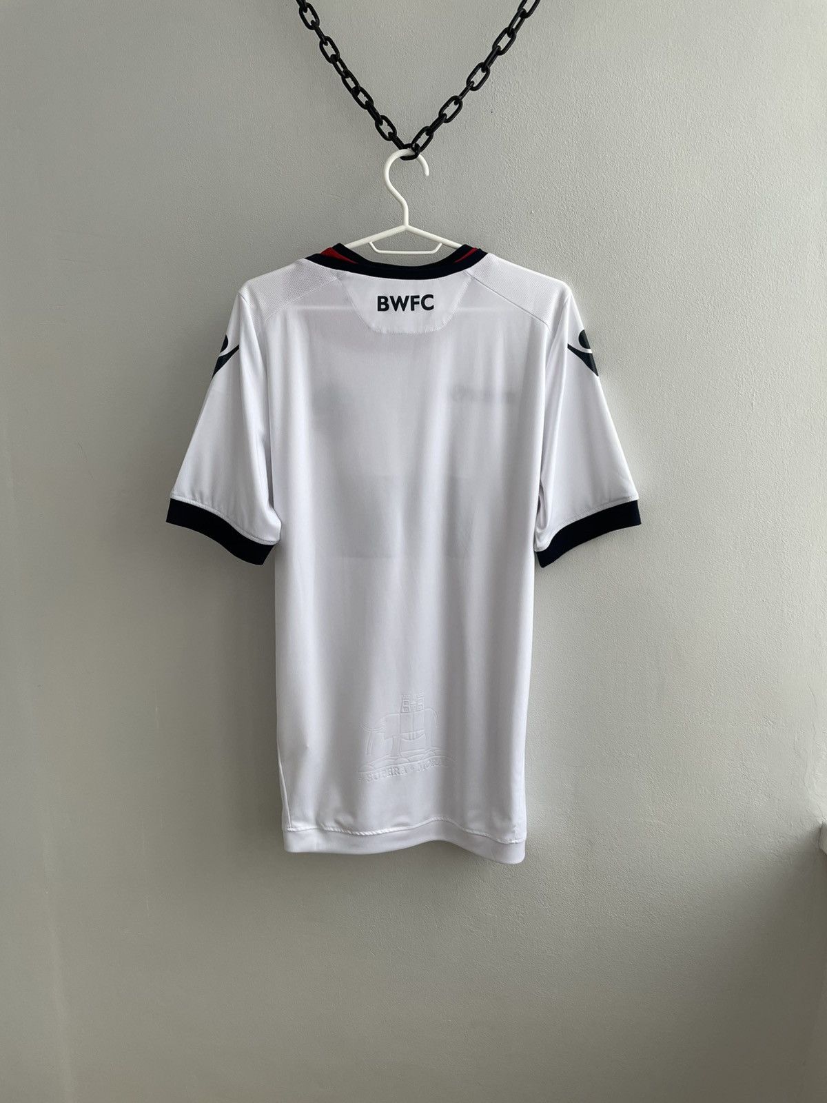 Macron Bolton 2015 2016 Home Football Shirt Soccer Jersey Macron Size US L / EU 52-54 / 3 - 15 Thumbnail