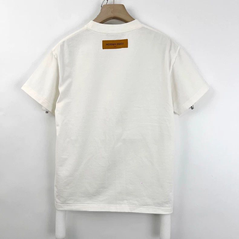 Louis Vuitton Louis Vuitton Chest embossed logo short sleeve Size US XS / EU 42 / 0 - 2 Thumbnail