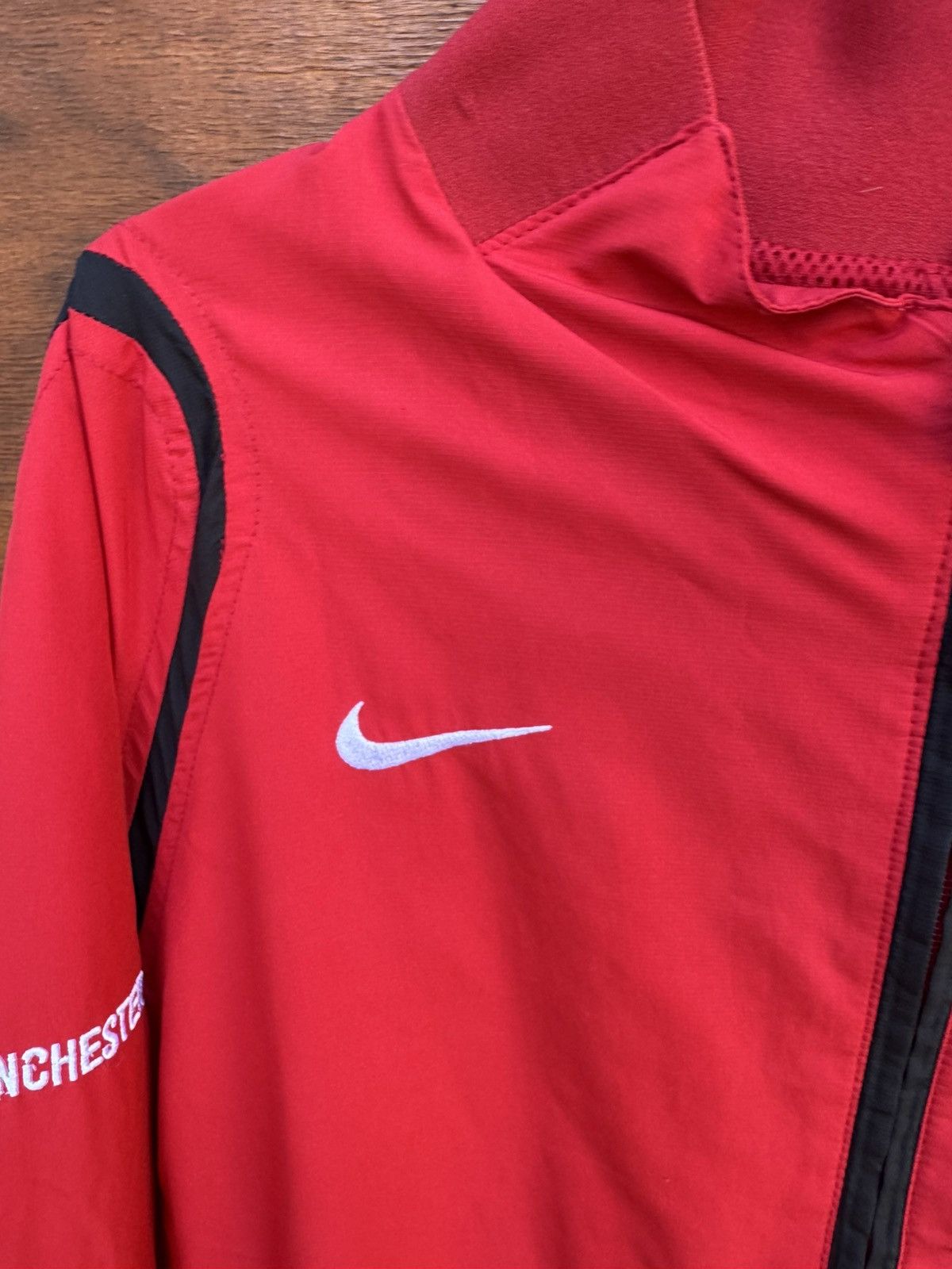 Nike Manchester United 2005/2006 Nike Red Jacket - sz L - 10/10 Size US L / EU 52-54 / 3 - 5 Thumbnail